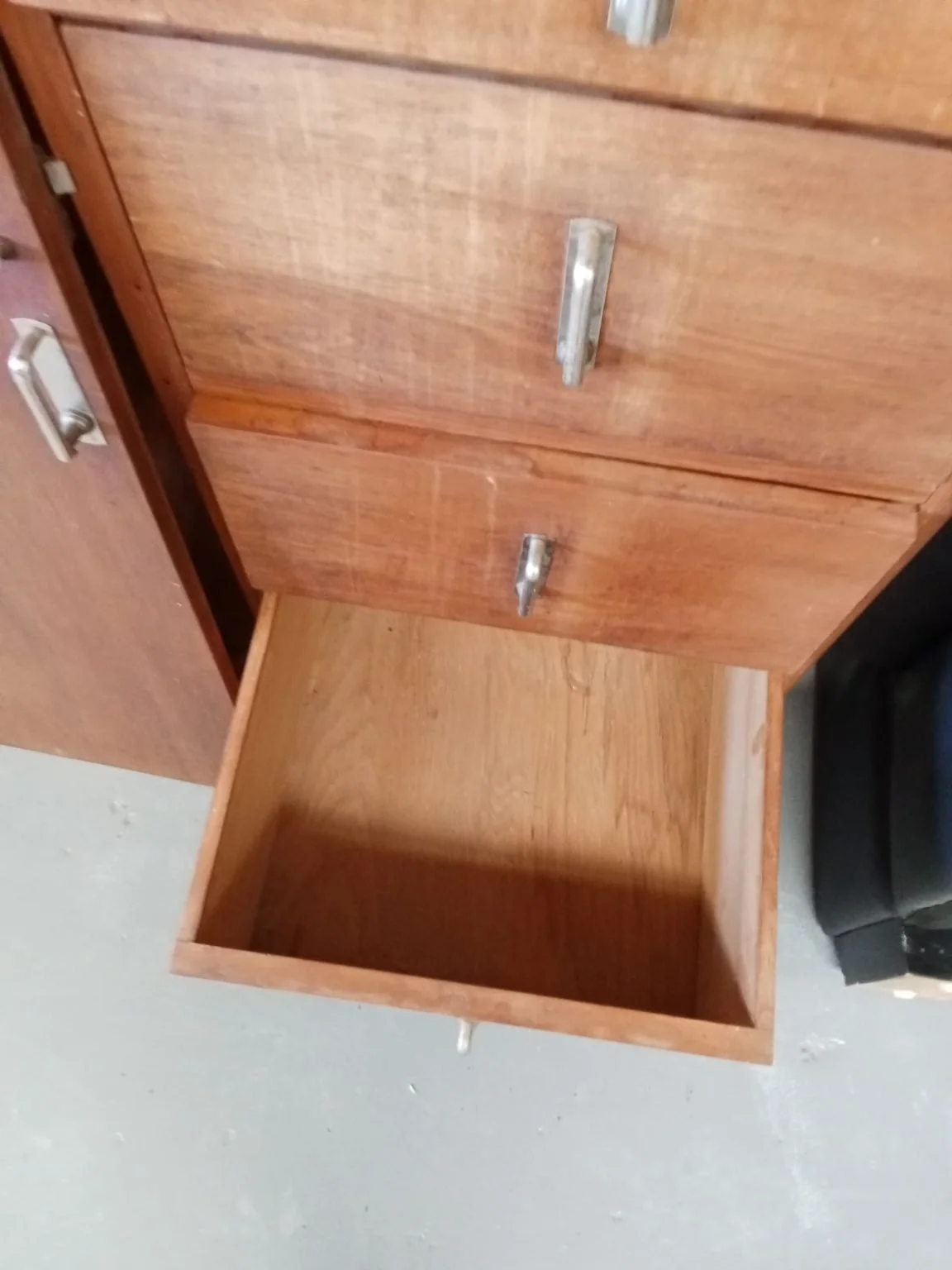 Vintage cabinet for restore2.jpg