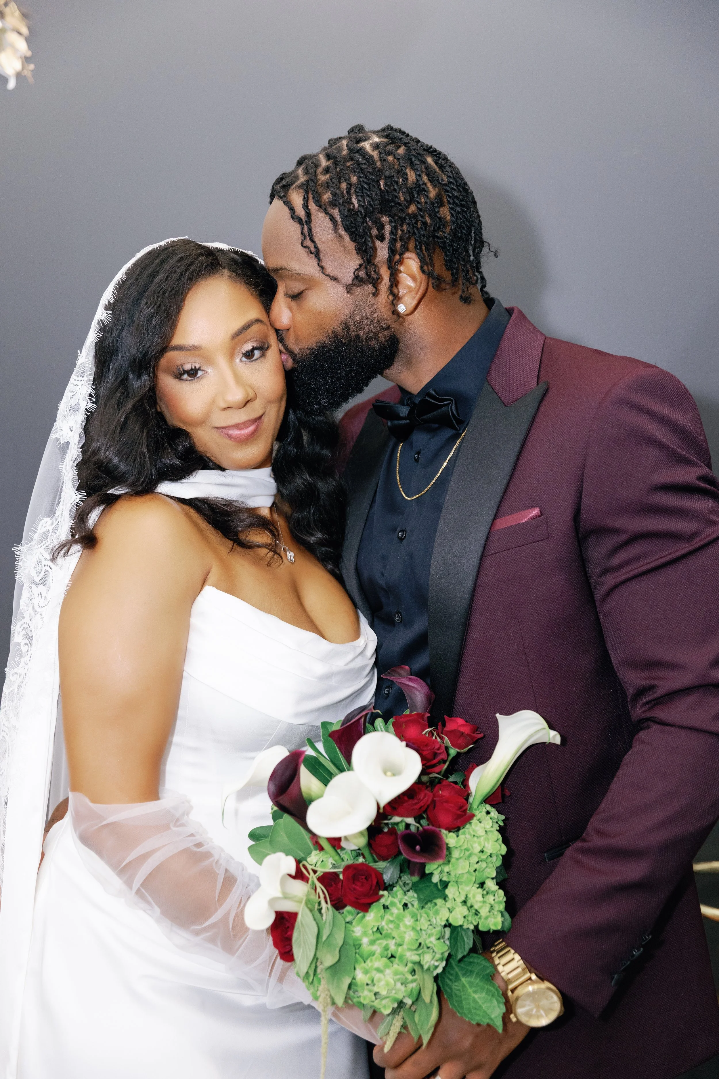 Jalishia and Leon's micro wedding at Palais Noir wedding venue in Ajax, Ontario. Durham's best event venue for small celebrations.