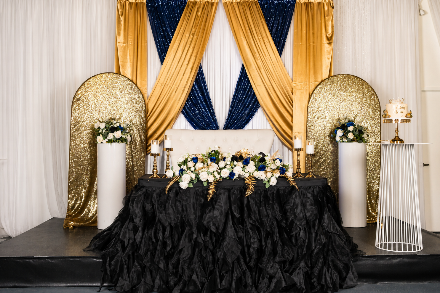 Ble and Gold Backdrop .png