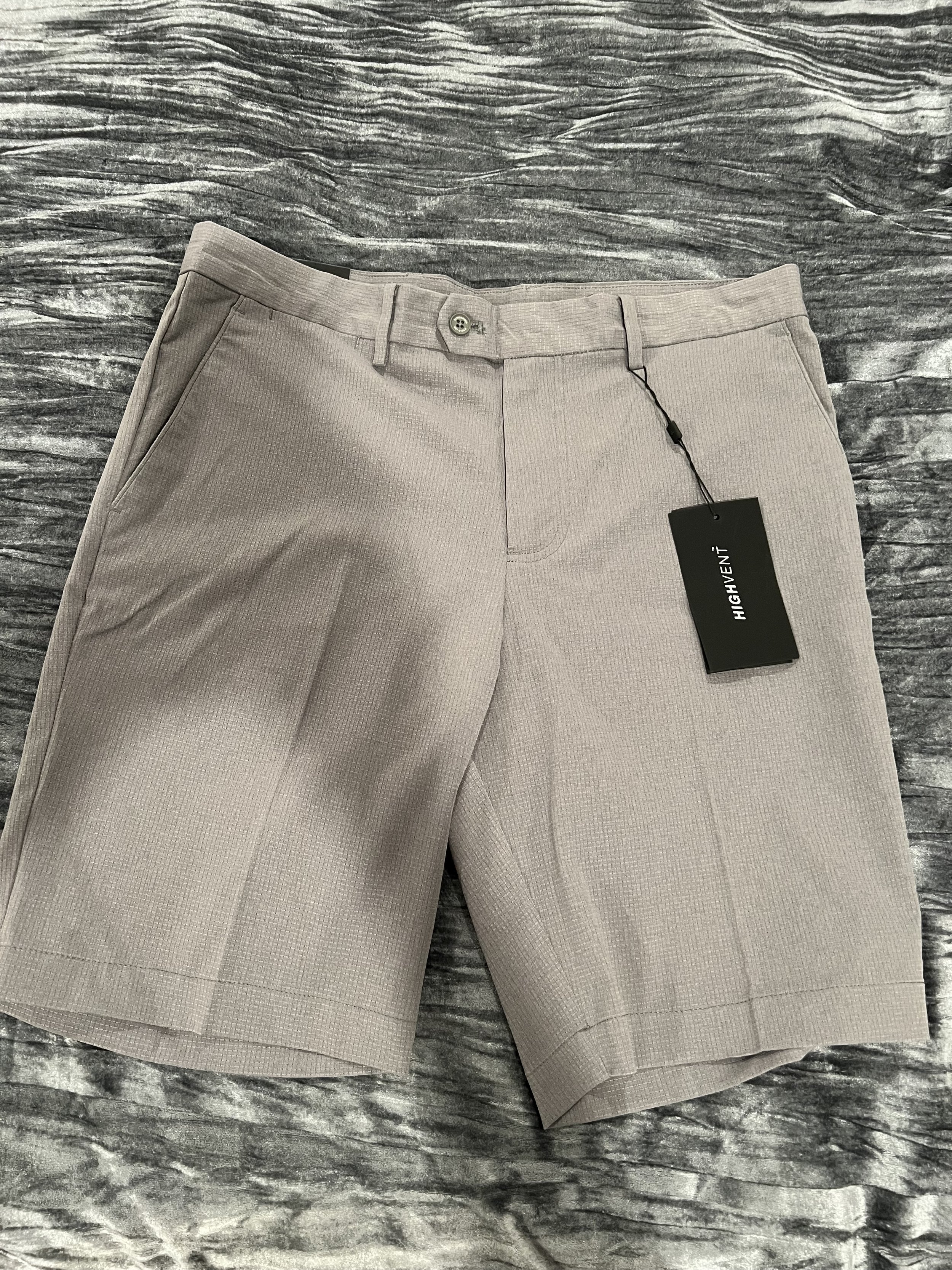 Mens golf shorts by J.Lindeberg