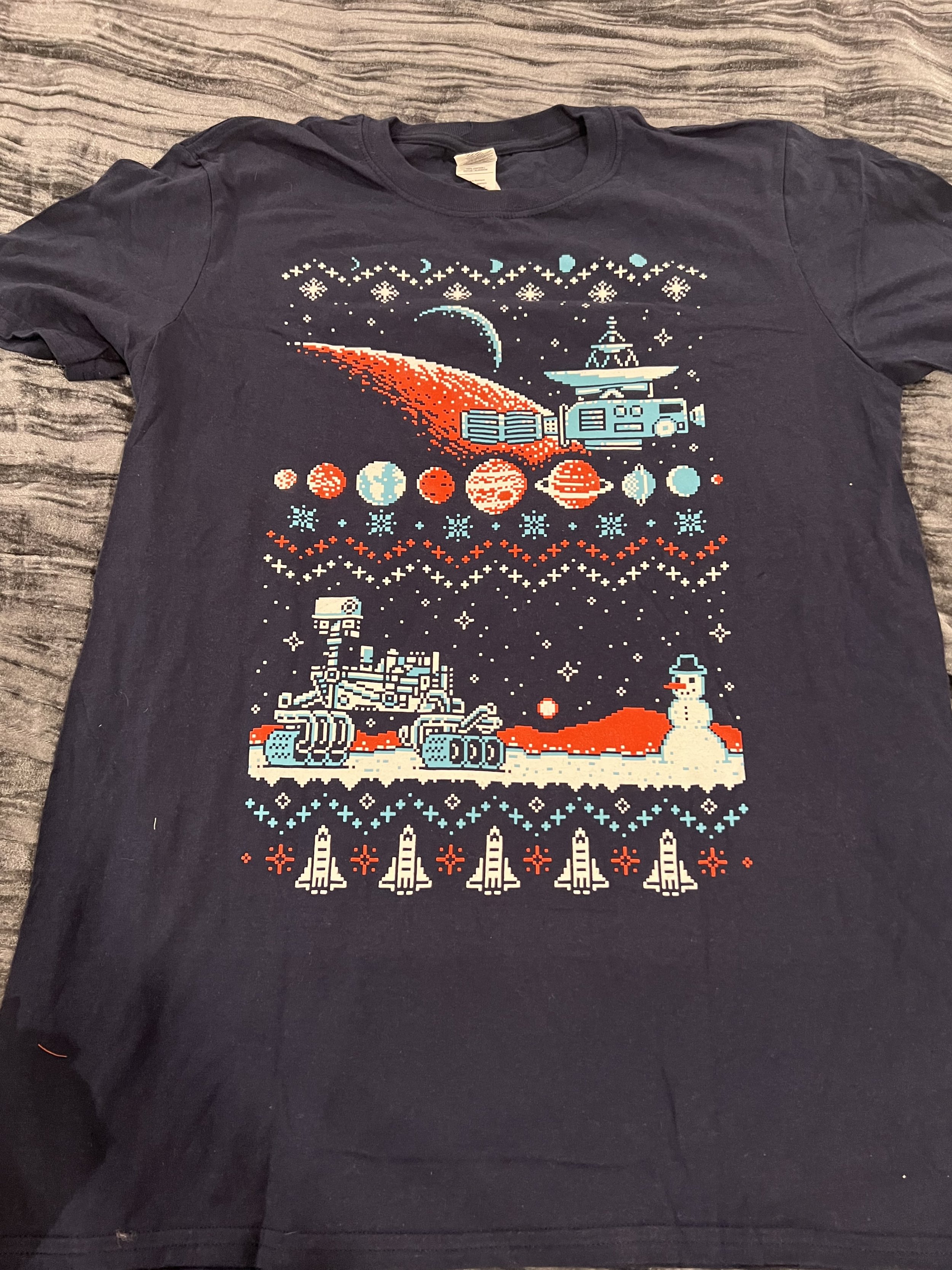 Graphic Men’s Shirt Size M