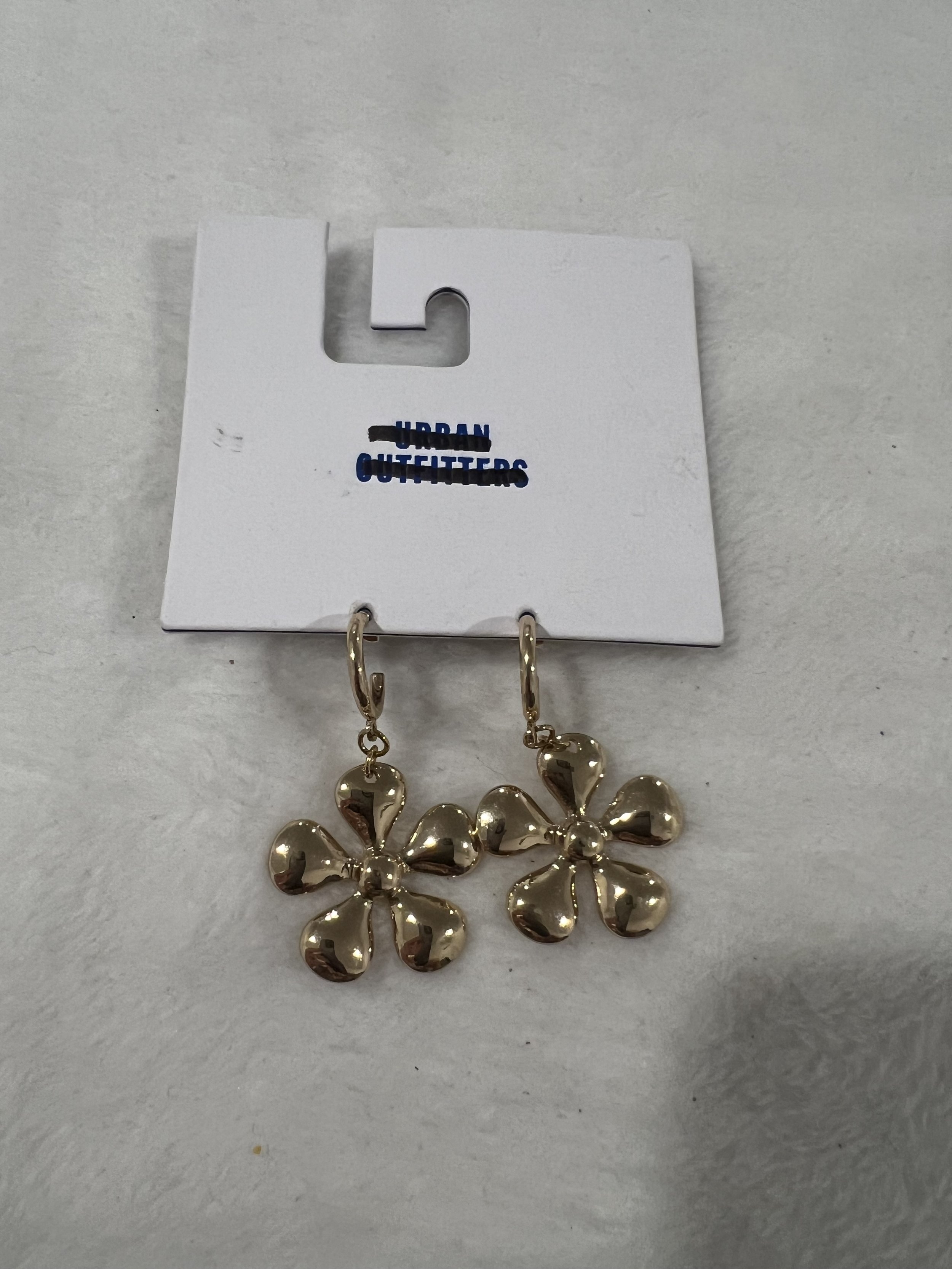 Gold Daisy Earrings