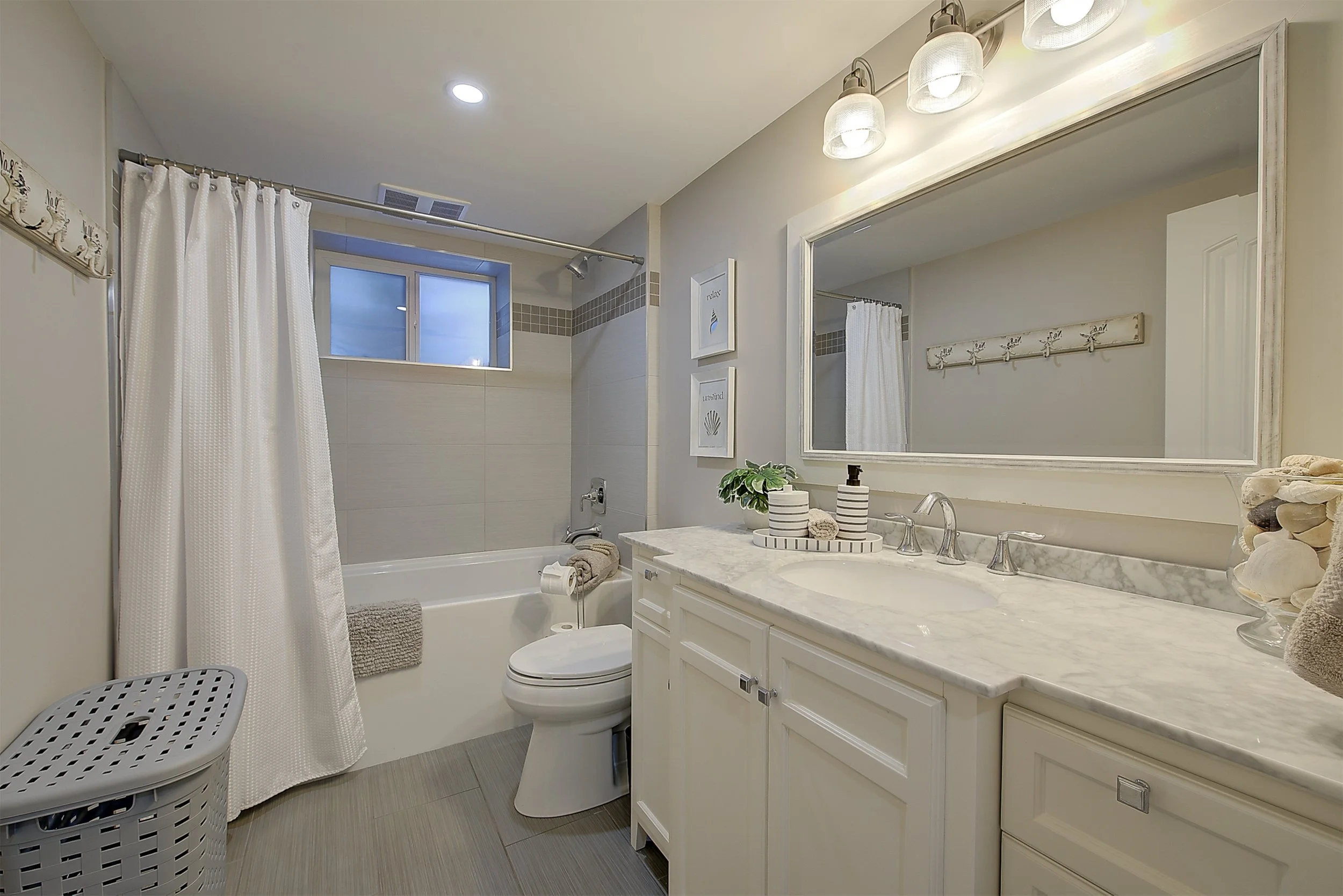 Rental Home Gallery — Peachland Beach House