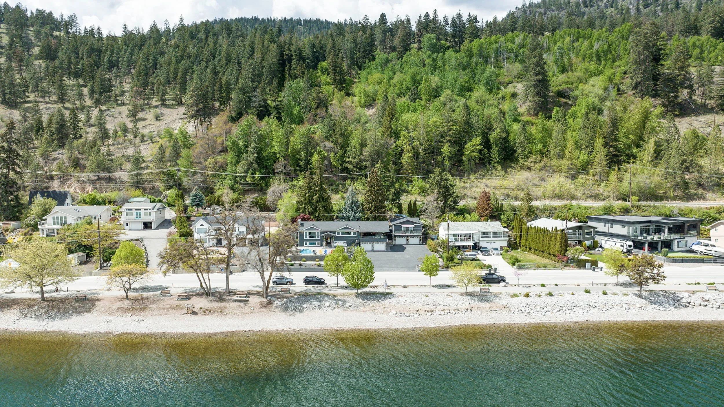 Peachland Beach House Lakefront Rental with Pool