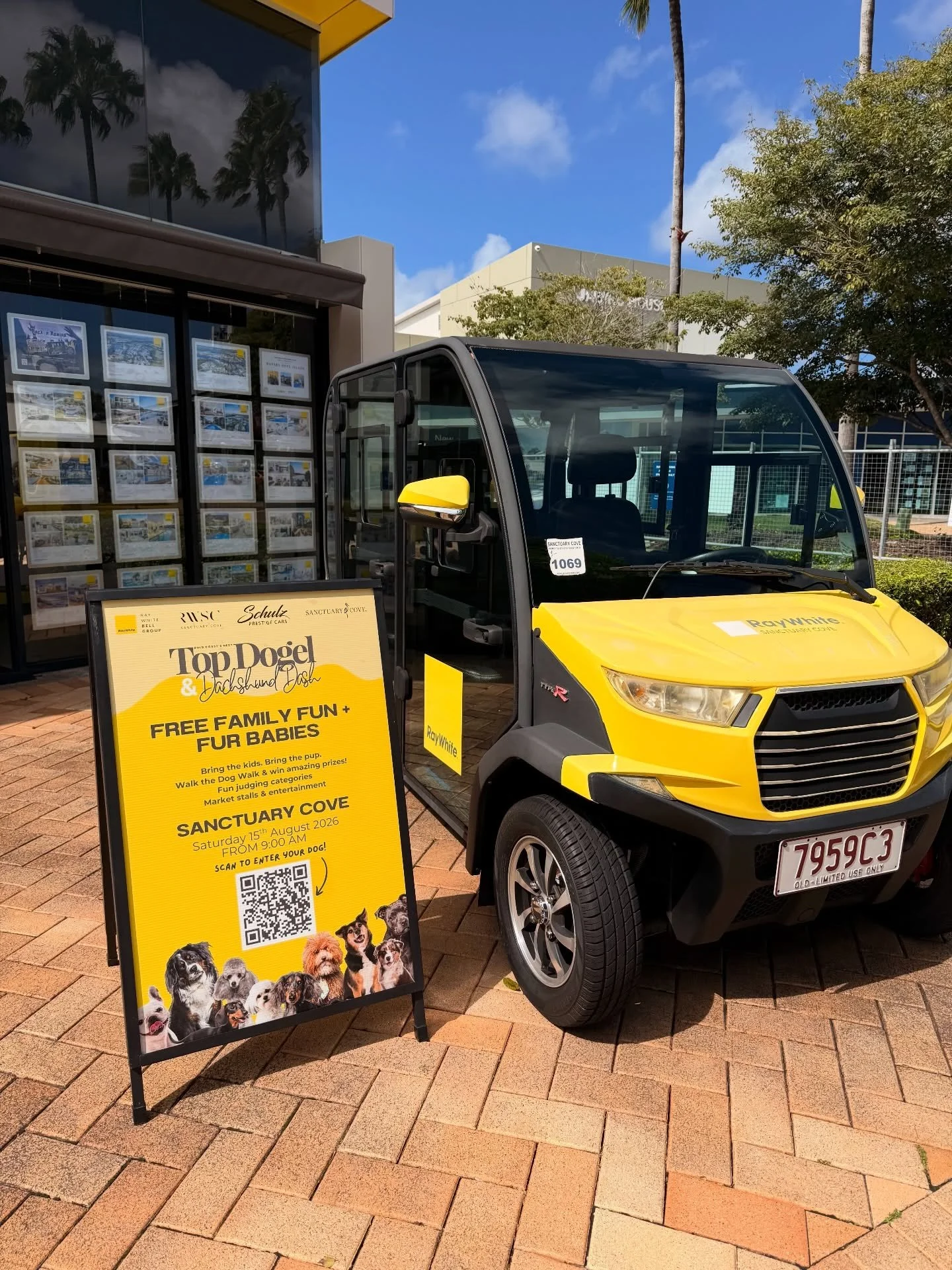 We&rsquo;re getting excited for Top Dogel! For any locals walking past Sanctuary Cove or Hope Island scan the sign to enter your pups, or ask the team to help you 🐶