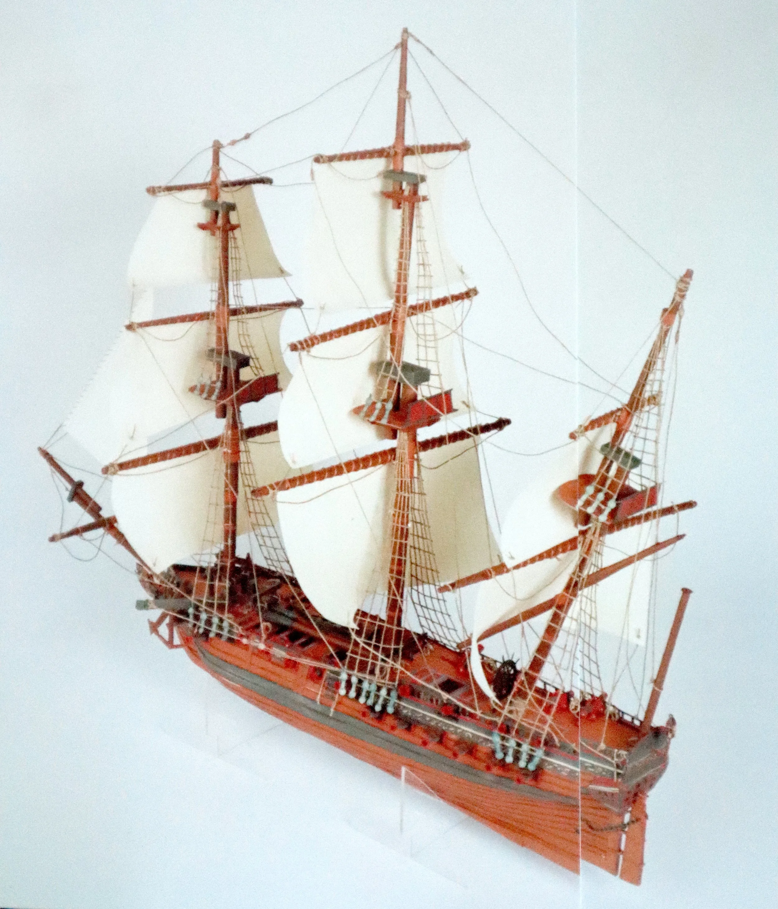 A 3D paper/cardboard engineered frigate with plans and instructions.