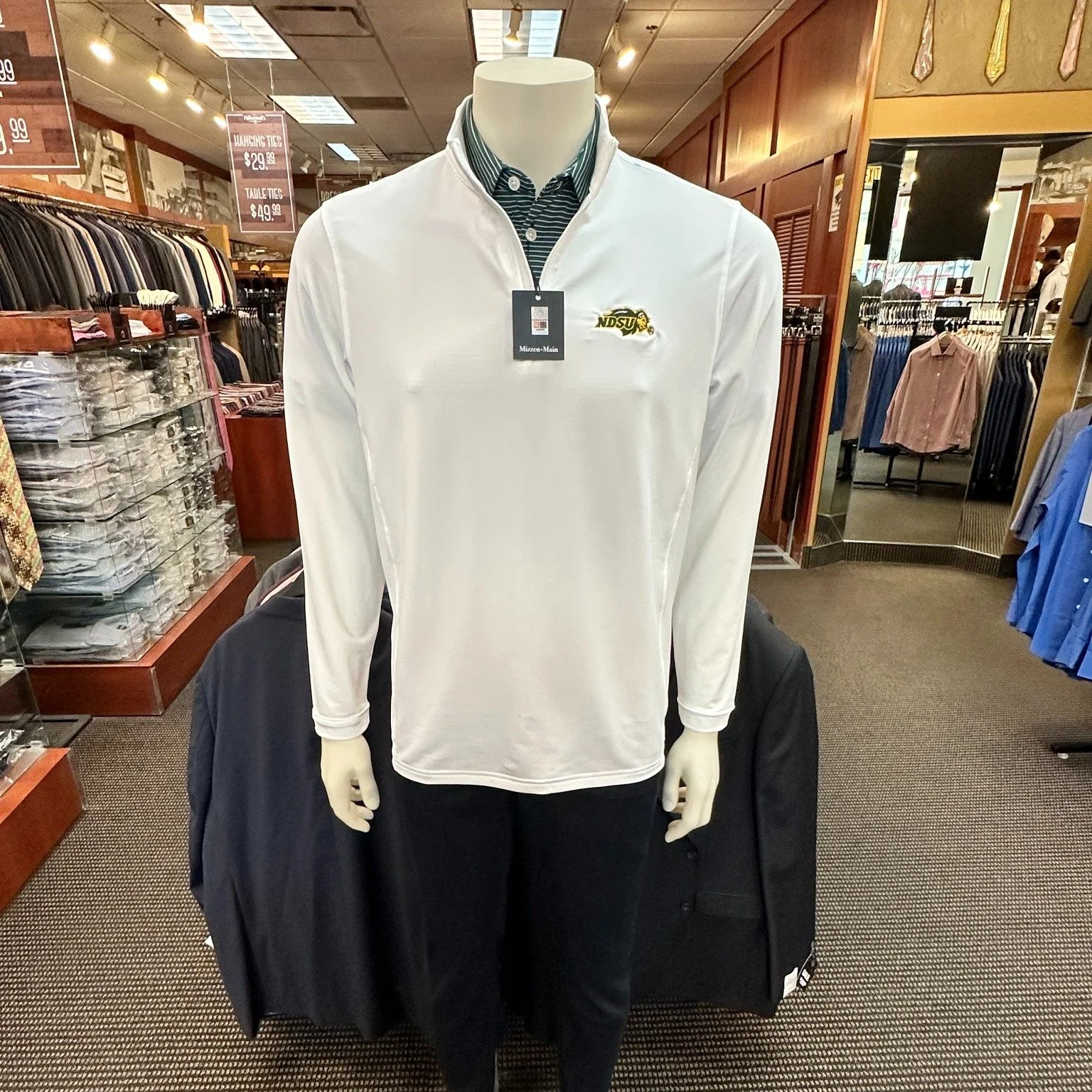 Game day just got an upgrade.

Mizzen+Main&rsquo;s brand-new NDSU collection is here - wrinkle-free, performance stretch, and perfect for every Bison fan. 

Get it for 20% OFF while it lasts!!

#NDSU #GoBison #BisonNation #FargoND #MizzenAndMain #Men