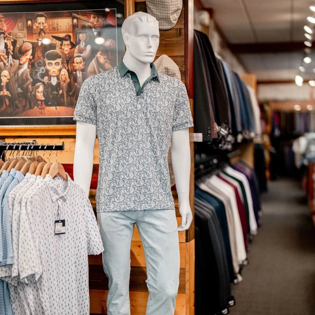 Smart, sharp, and easy to wear: the polo shirt. Perfect on its own or layered under a jacket. 
Stop in to see our latest arrivals and elevate your everyday look. π
#MensPolo #MensStyle #WestAcresMall #FargoMenswear #SharpCasual #ShopFargo