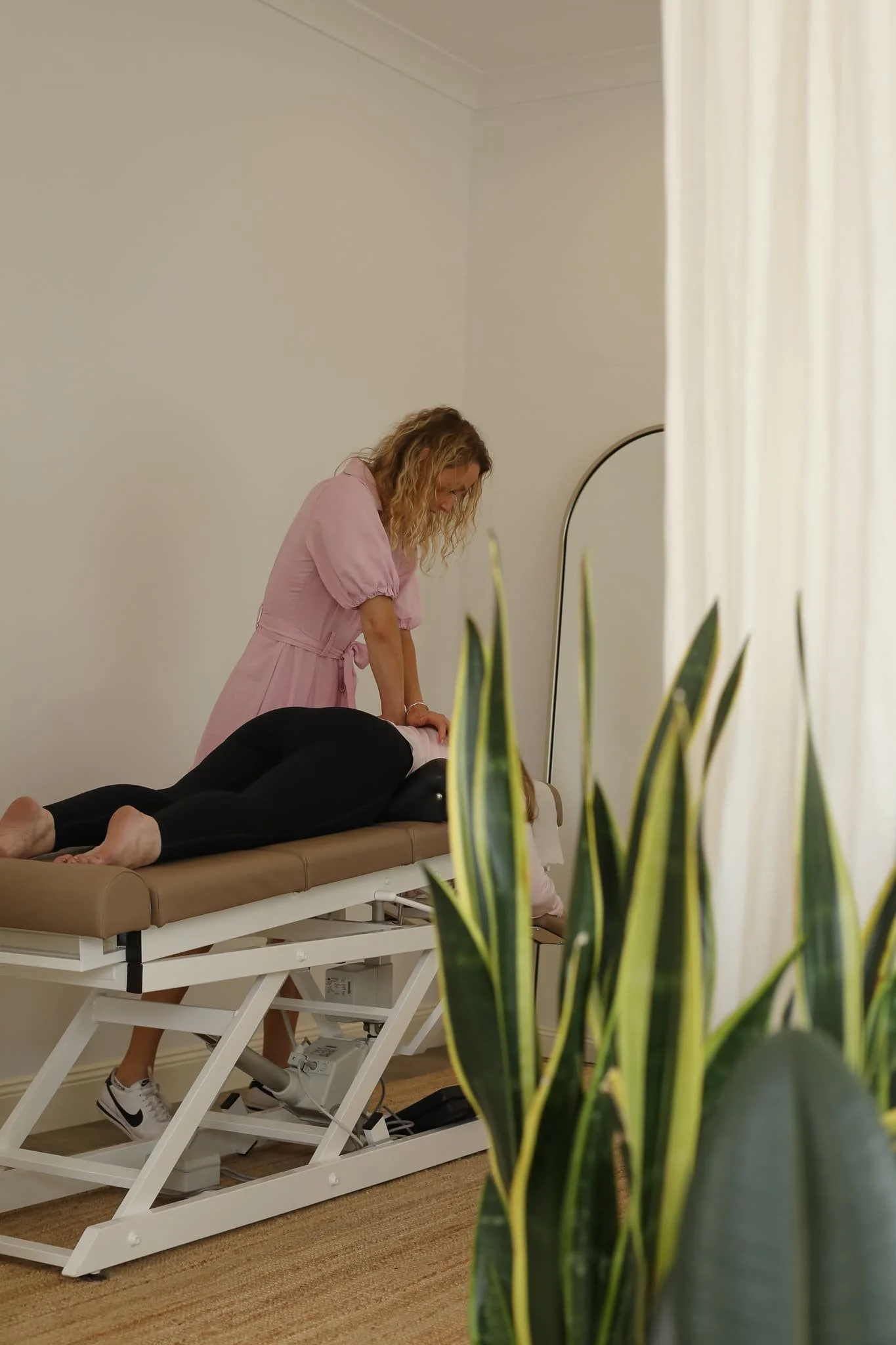 Best Chiropractor. Paddington, Eastern Suburbs, Sydney. Posture, stress, nervous system regulation.