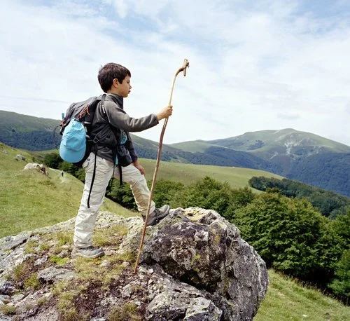   SANTIAGO IN THE LAND OF COMPOSTELA.

 Of Franco-Peruvian origin through his mother, Santiago, 7 years old, must accomplish a rite of passage to become a little man. He decides to walk to Compostela. A test where, to become a little man, he