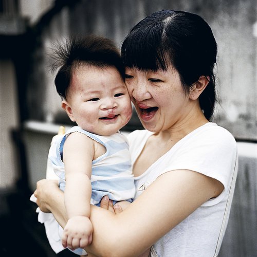   HIBAKUSHAS - PORTRAITS OF A SECOND GENERATION. August 1945, The United States bombed Hiroshima and Nagasaki with the nuclear bomb. This decision cost the lives of more than 200,000 people, 