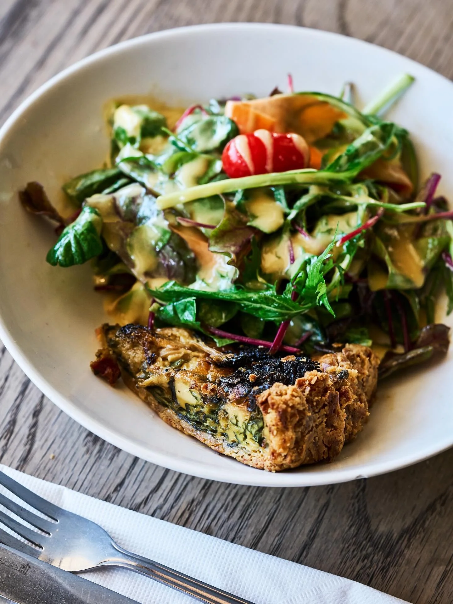 Our delectably delicious Quiche of the day.

@t.h.e.p.o.w.e.r.a.b.o.v.e #thepowerabove #cafe #restaurant #bar #capetown #southafrica #breakfast #lunch #dinner @all.yours.co