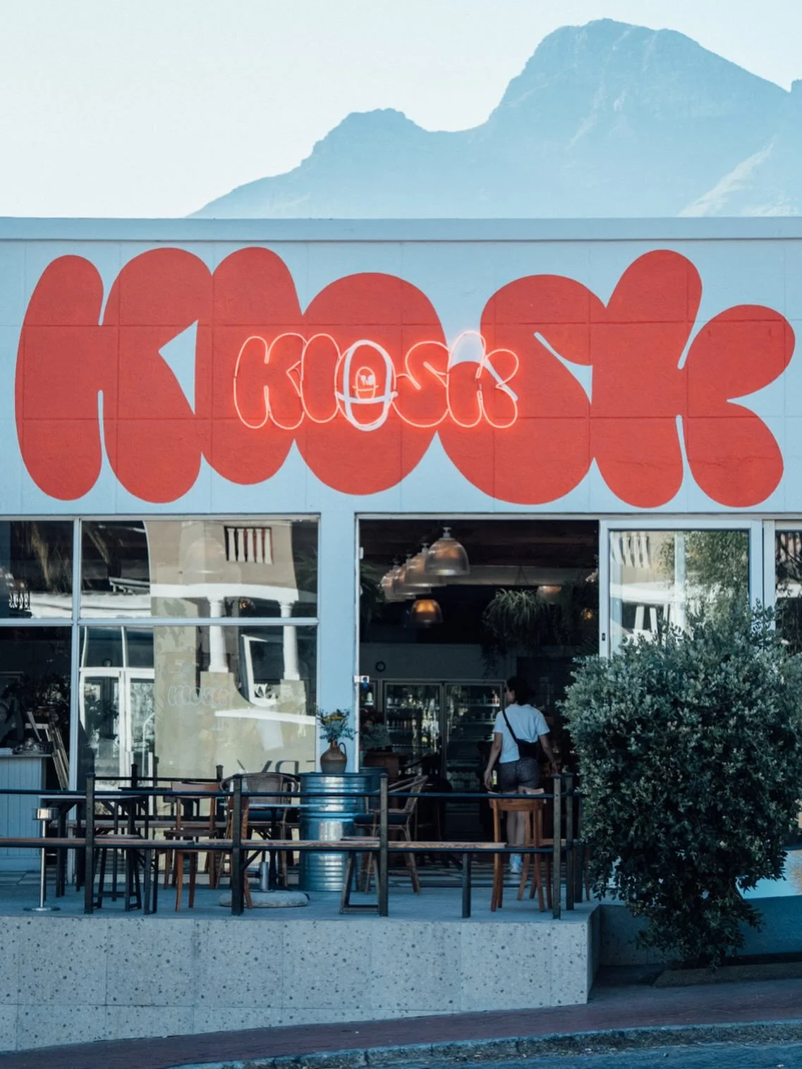 We&rsquo;re a firm favourite of our general store. Our lovely pocket of goodness within the Cape Town City Bowl 🥰

Come visit us both day or night. Groceries, great pizza, a decent selection of wines, liquor &amp; beer.

@kioskcommunity #kiosk #cafe