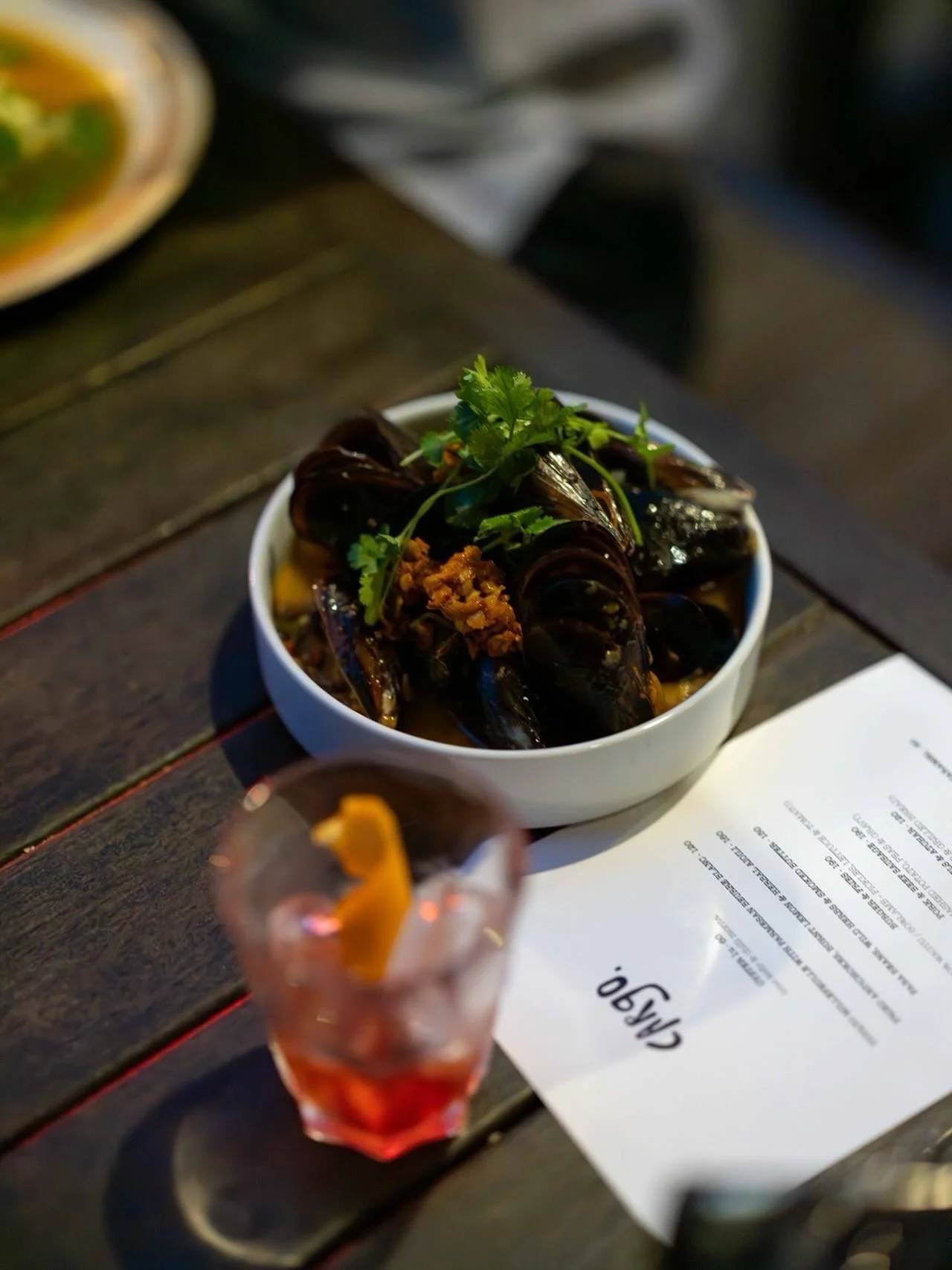 We look forward to seeing you all later 🥃🌿

@c__a__r__g__o #cargo #restaurant #bar #capetown #southafrica @all.yours.co