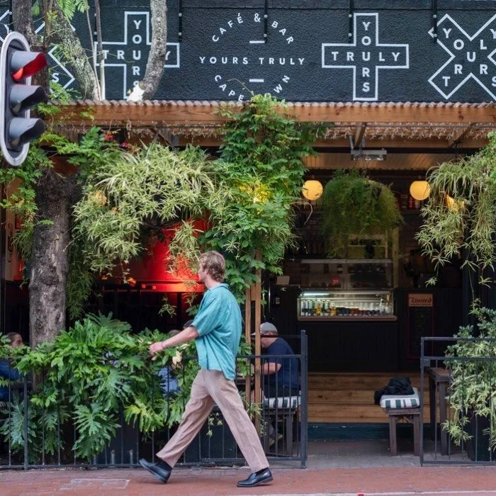 The all-day cafe 🌿🪩🍸🎵😍☕️

@yourstrulycafe #ytc #yourstruly #allyours #thisisyours #sametimetomorrow @all.yours.co