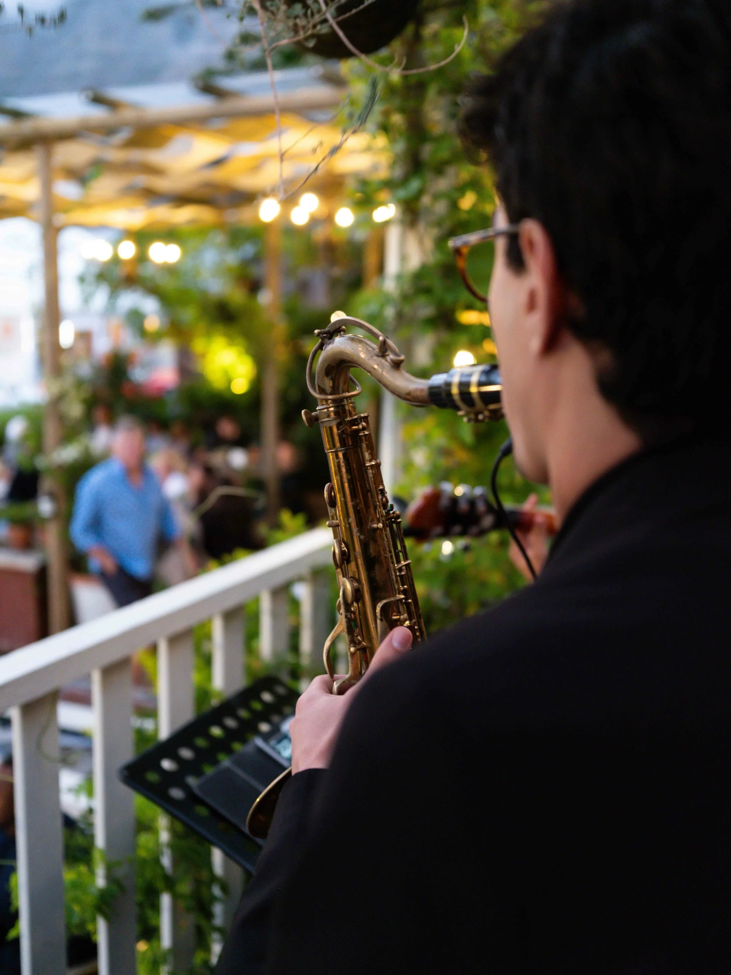 Be sure not to miss tomorrow night&rsquo;s Jazz in the garden 🪴🎵 Booking is advised and try get in early 🤩🥂

@cafe_paradiso_cpt #cafeparadiso #restaurant #bar #capetown #southafrica @all.yours.co