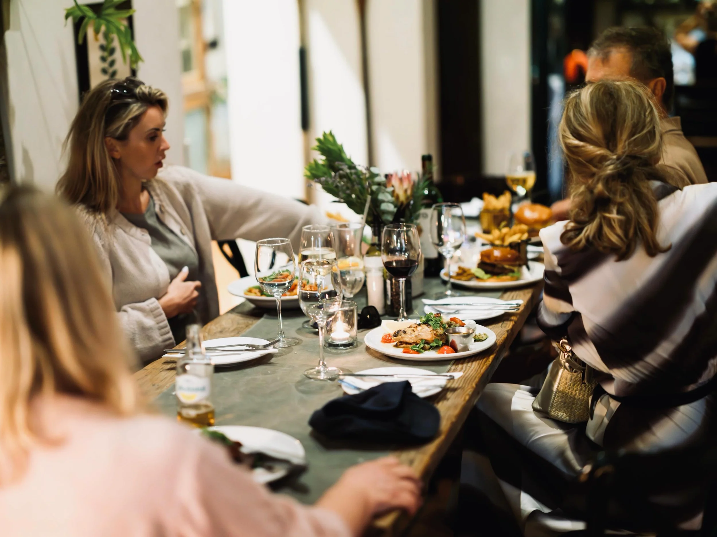 If you didn&rsquo;t have plans for lunch&hellip;&hellip;well now you do 😂🌿 The perfect hideaway from today&rsquo;s winter chill! 

@cafe_paradiso_cpt #cafeparadiso #restaurant #bar #cafe #capetown @all.yours.co