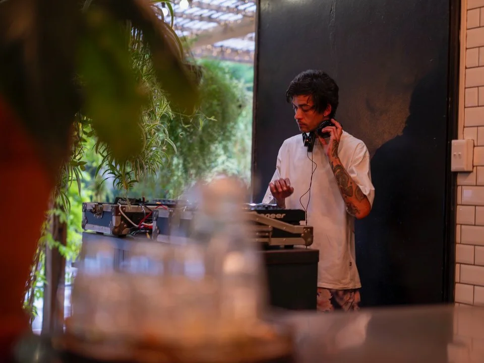 Our little inner city oasis with all things good&hellip; 🥂🍺🪴🪩🎵🌿

@yourstrulycafe #ytc #yourstruly #allyours #thisisyours #sametimetomorrow @all.yours.co