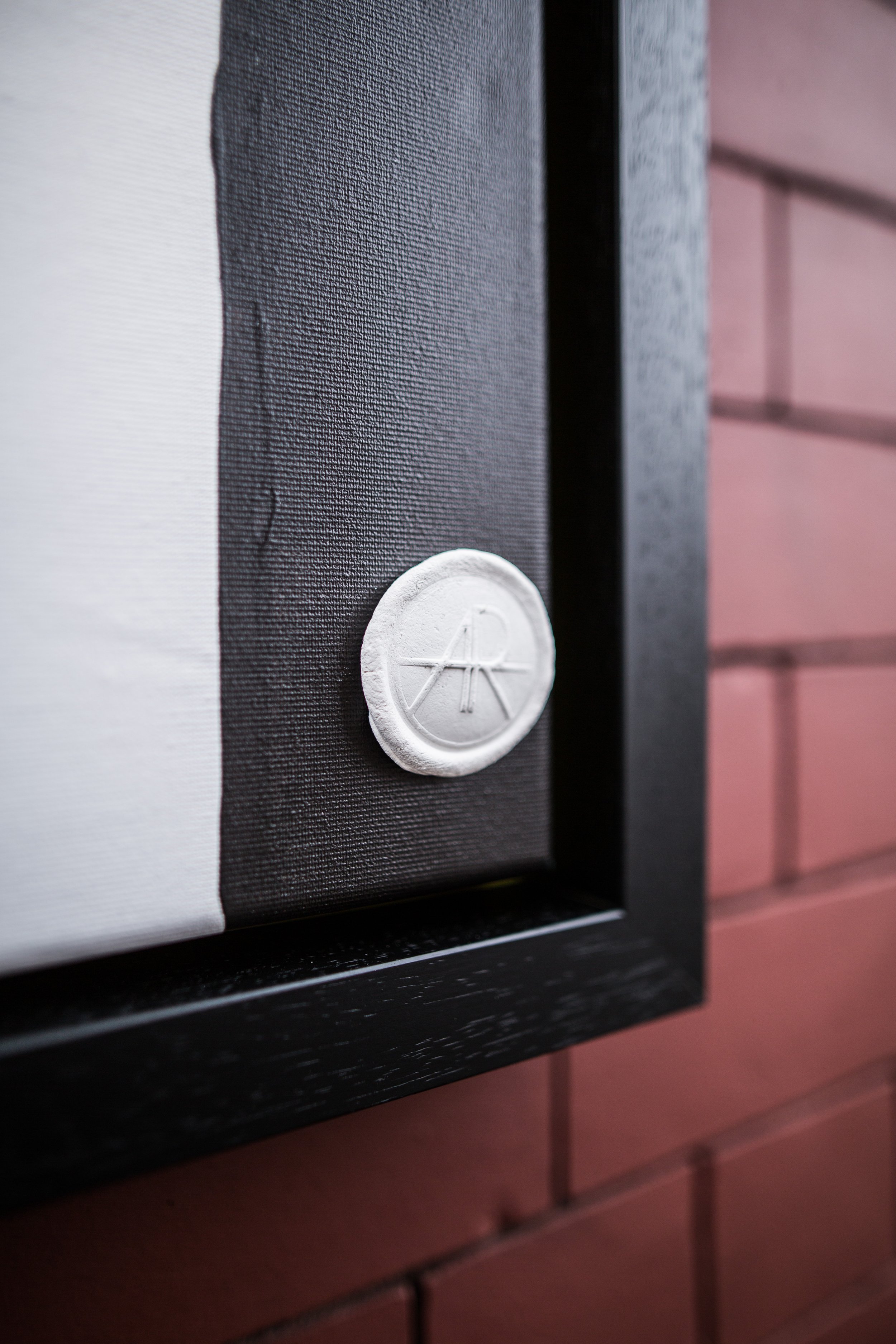 Off-the-wall - Close Up.JPEG