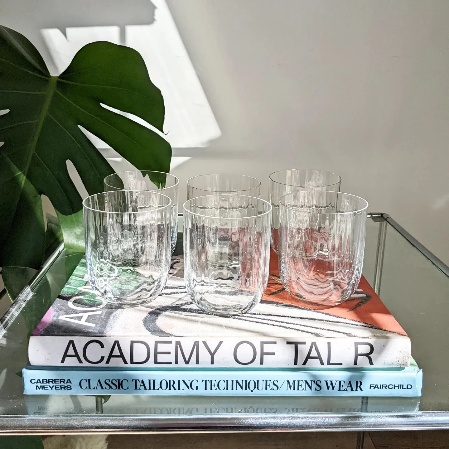 Crystal ballin'. 

Set of six crystal glasses with subtle ridges. Great vintage condition, one is sporting a war wound in the form of a tiny chip, the other five are absolute ballers. Ready for that satisfying ringing, crystal ding?

Say hey for $40