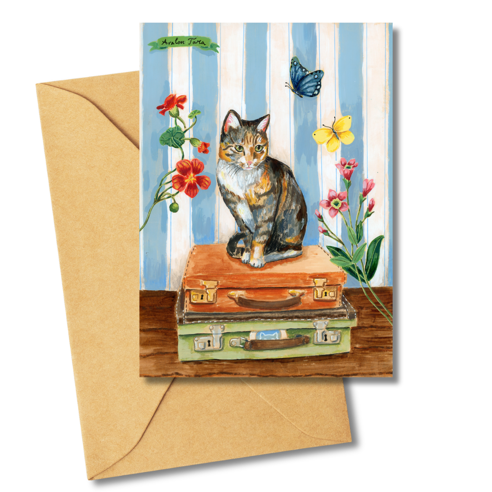 avalon-tara-stationary-cat-suitcase.png