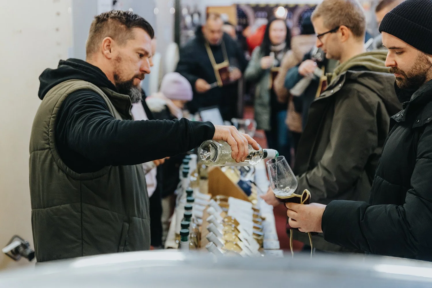 Vino z Modry Den otvorenych pivnic Vino Kmeto.jpg