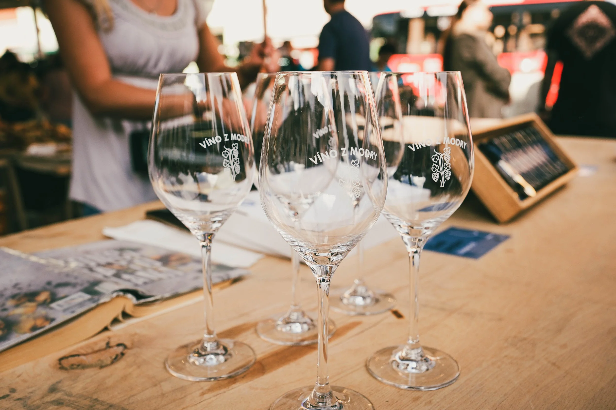 Minidegustácia Vína z Modry na Vínovom trhu v Modre.