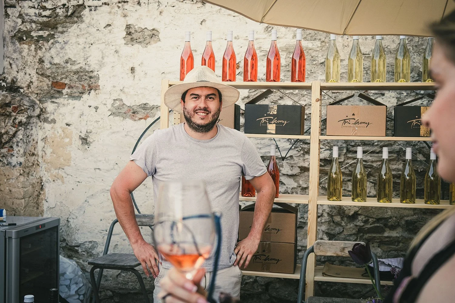 Tri Hony rodinne vinarstvo Vino z Modry.jpg