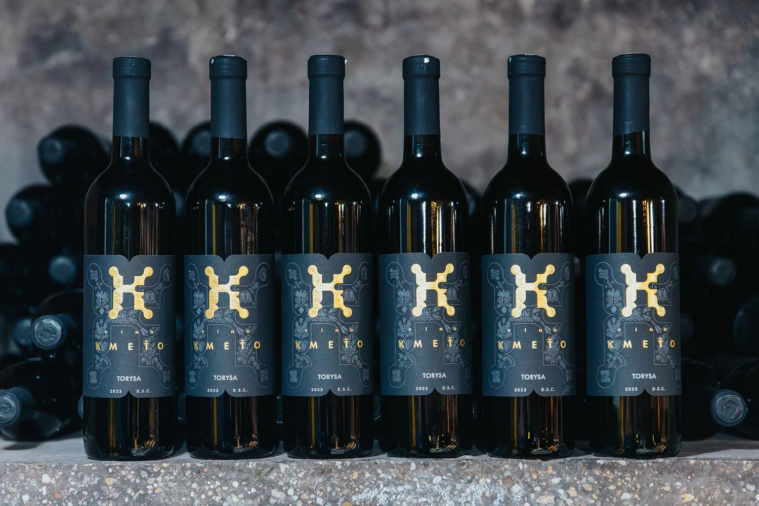 Vino Kmeto Vino z Modry Den otvorenych pivnic.jpg