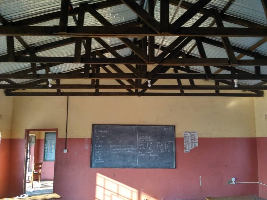 Maxanaedi-Community-school-solar-zambia-05-1024x768.jpeg