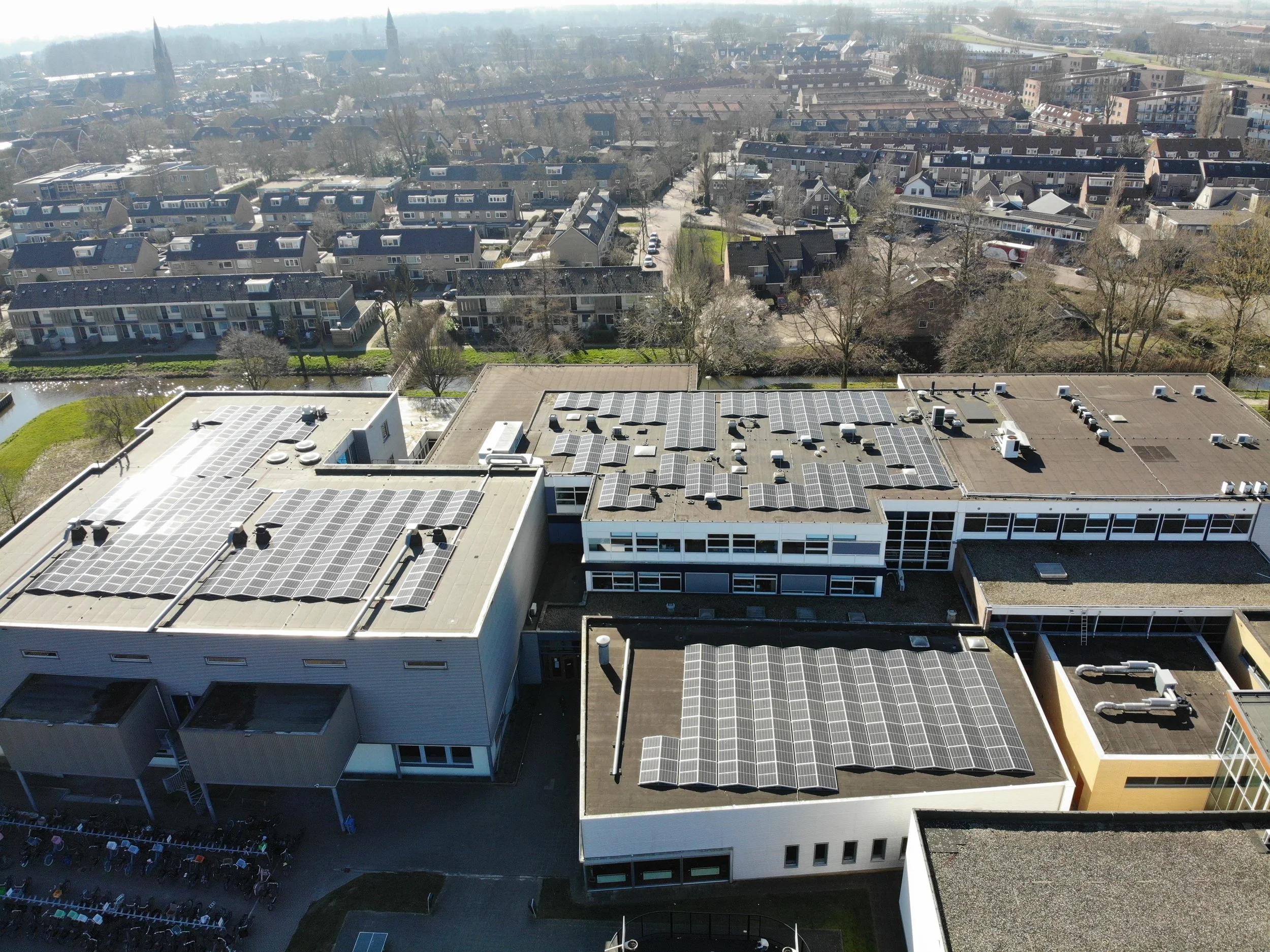 Broklede-zonnepanelenproject-school-02.JPG