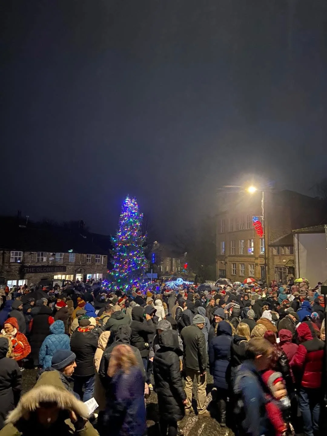 Wardle Village Carols 'Round The Tree 