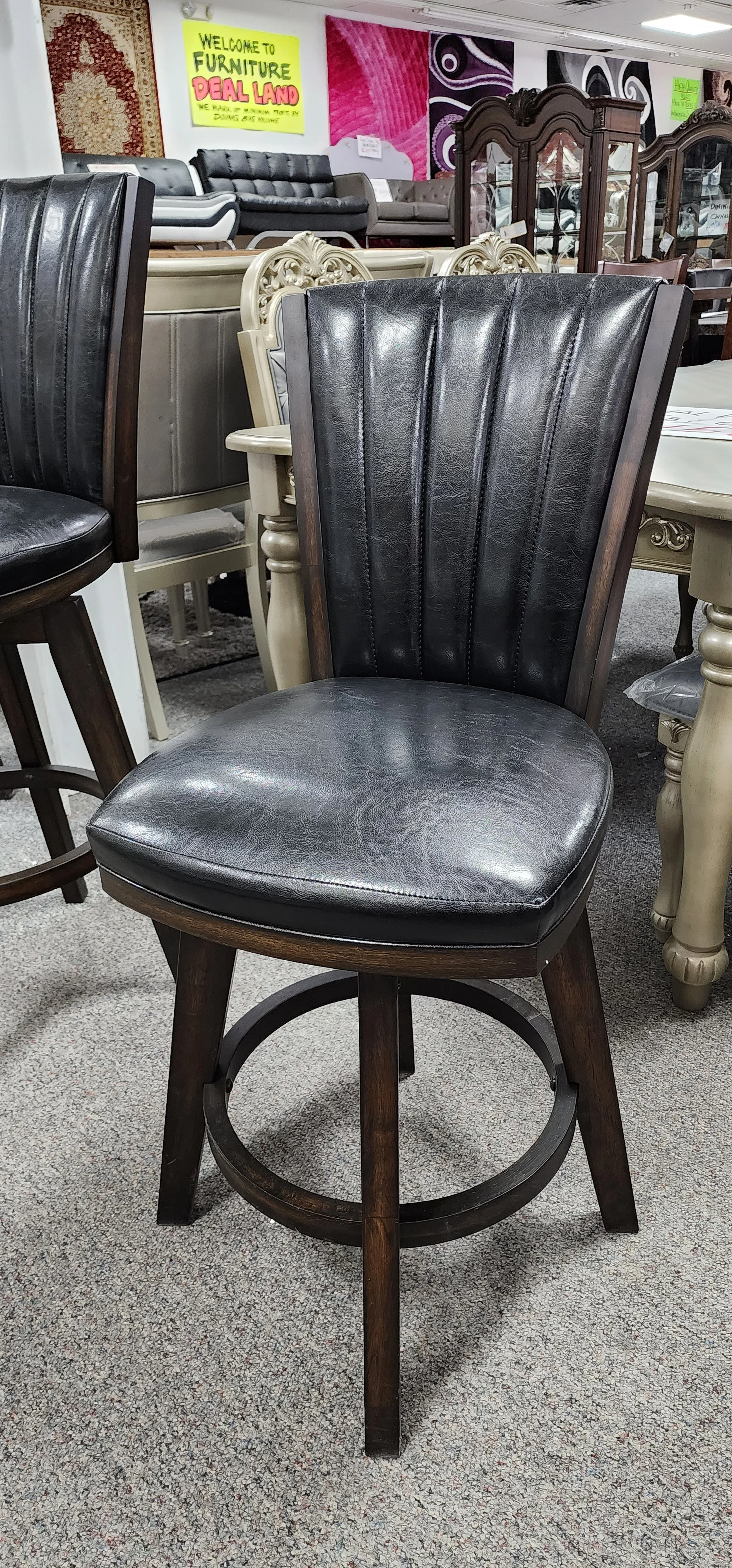 Chairs_20230201_114413.jpg