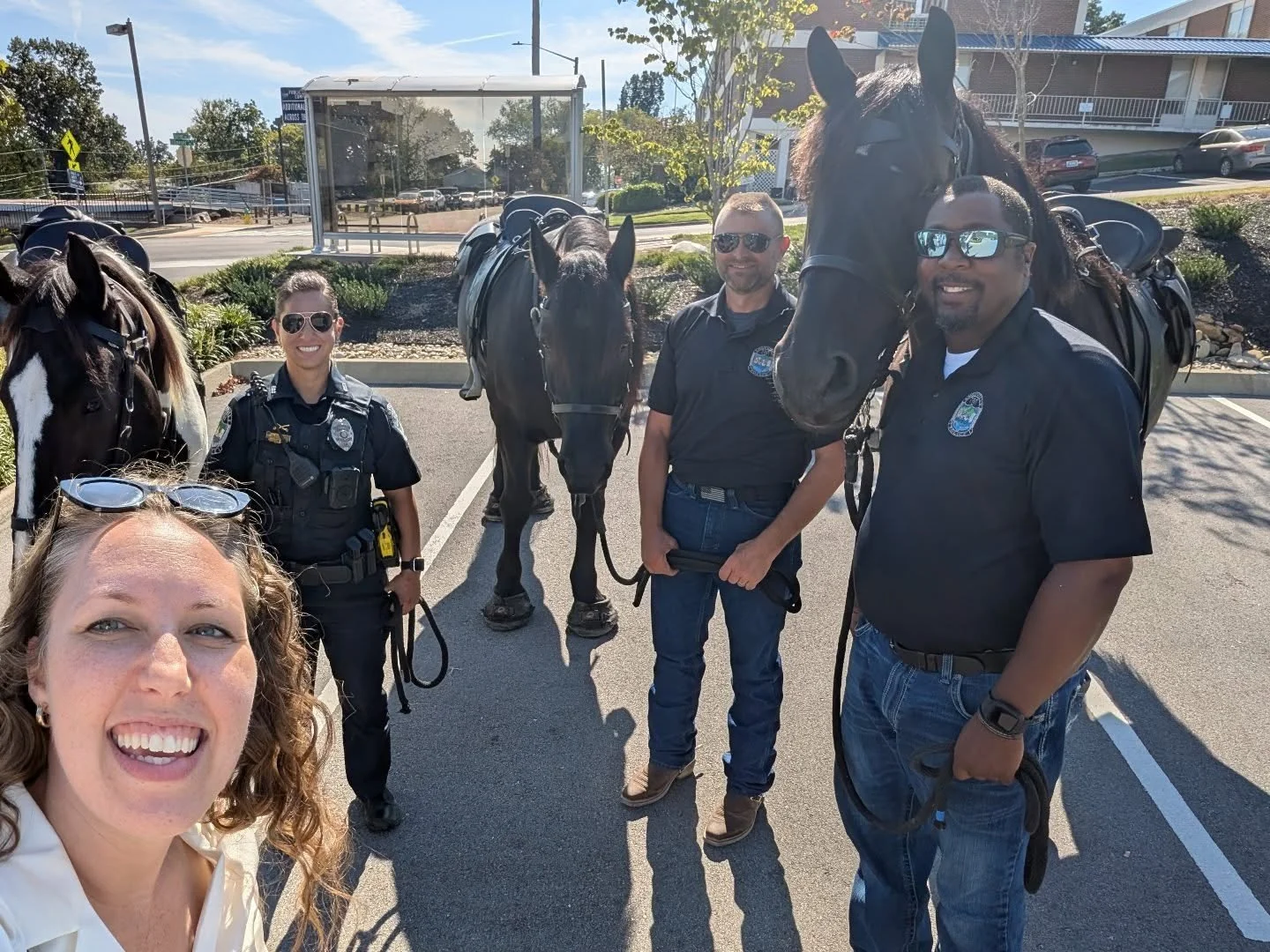 Another great @leadknox moment: I got to meet a few of the new horses with the mounted police today! So cool! I learned that mounted police have much better vantage point, can respond more quickly, and just their presence reduces crime significantly.