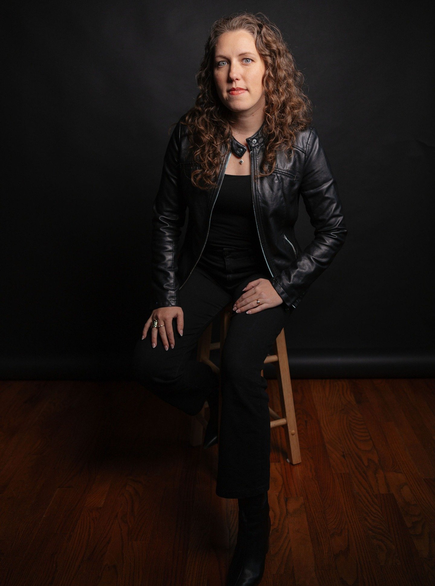 Sometimes we need to do things anyway. When we don't feel ready, or when things feel really challenging. 

This year has already felt heavy. Everyone is saying this. 

But how do we fight the heaviness? 

I believe that it's with creativity, offering