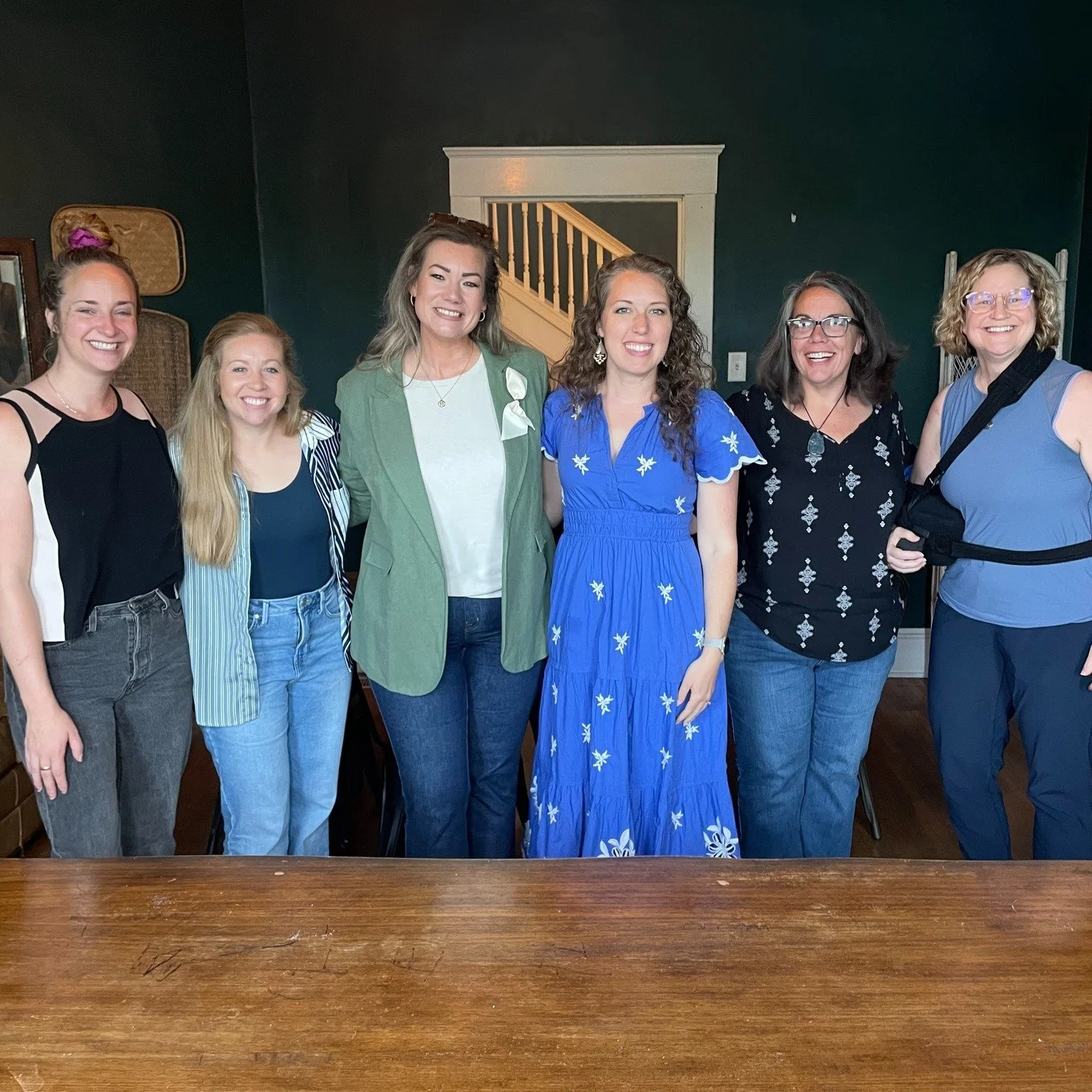 Tennessee, if you don't already know her, I'd love to introduce you to my friend @pinkstonfortn, who is running for TN State Governor as an independent candidate.

After sitting in committee meetings at the capital in Nashville, where neither side of