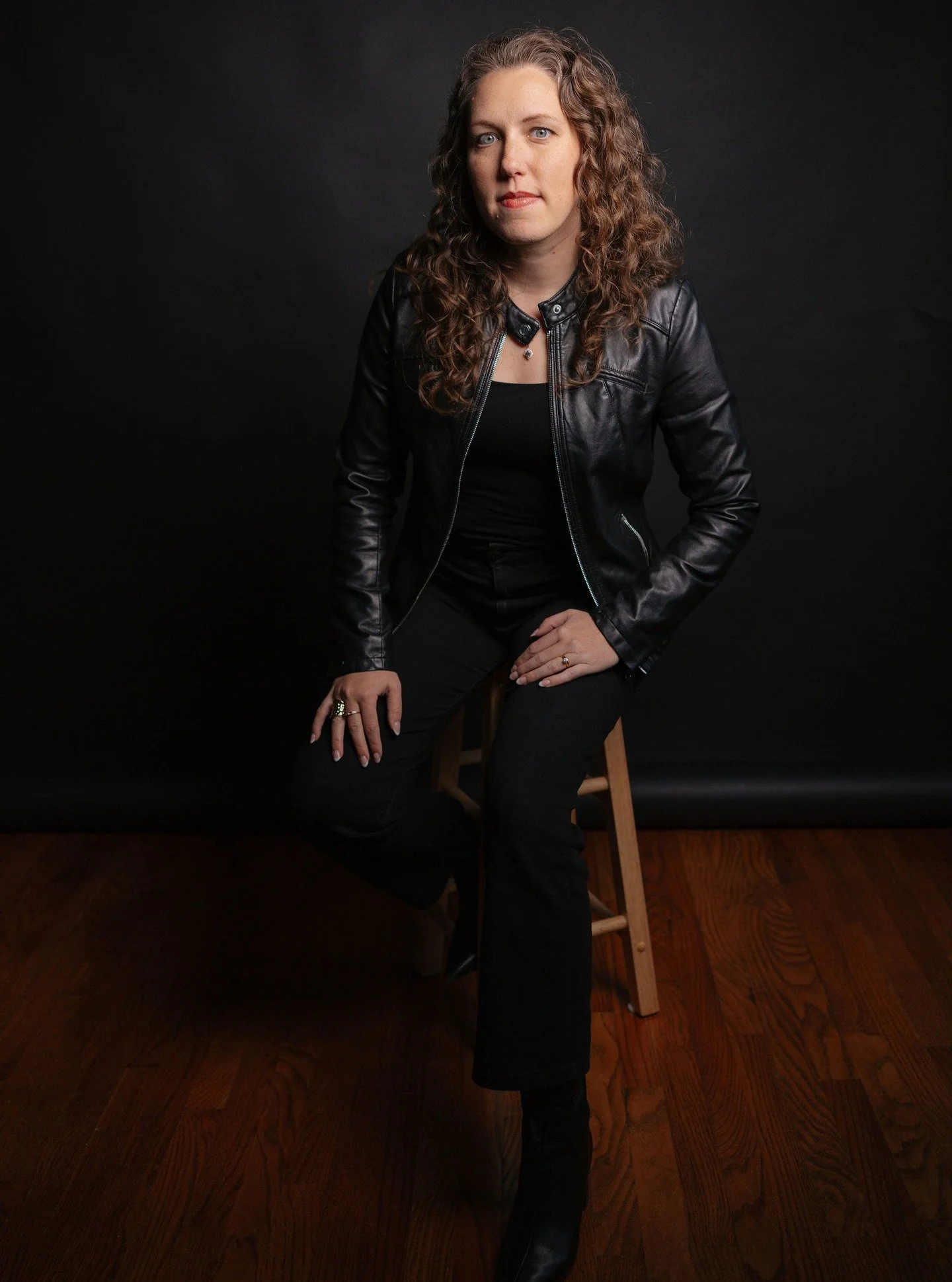 Sometimes we need to do things anyway. When we don't feel ready, or when things feel really challenging. 

This year has already felt heavy. Everyone is saying this. 

But how do we fight the heaviness? 

I believe that it's with creativity, offering