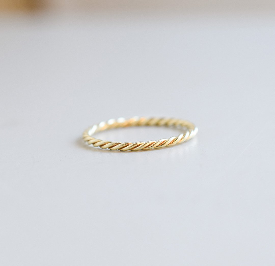 ScB_Ring_Twisted3.jpg