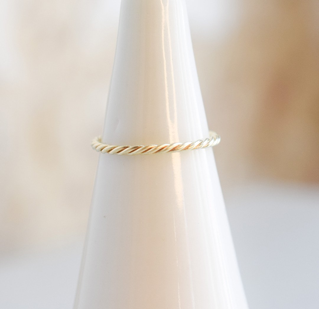 ScB_Ring_Twisted4.jpg