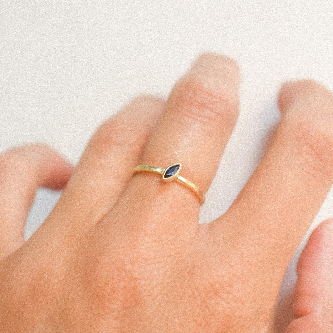 ScB_Ring_TheBlueQueen4.jpg