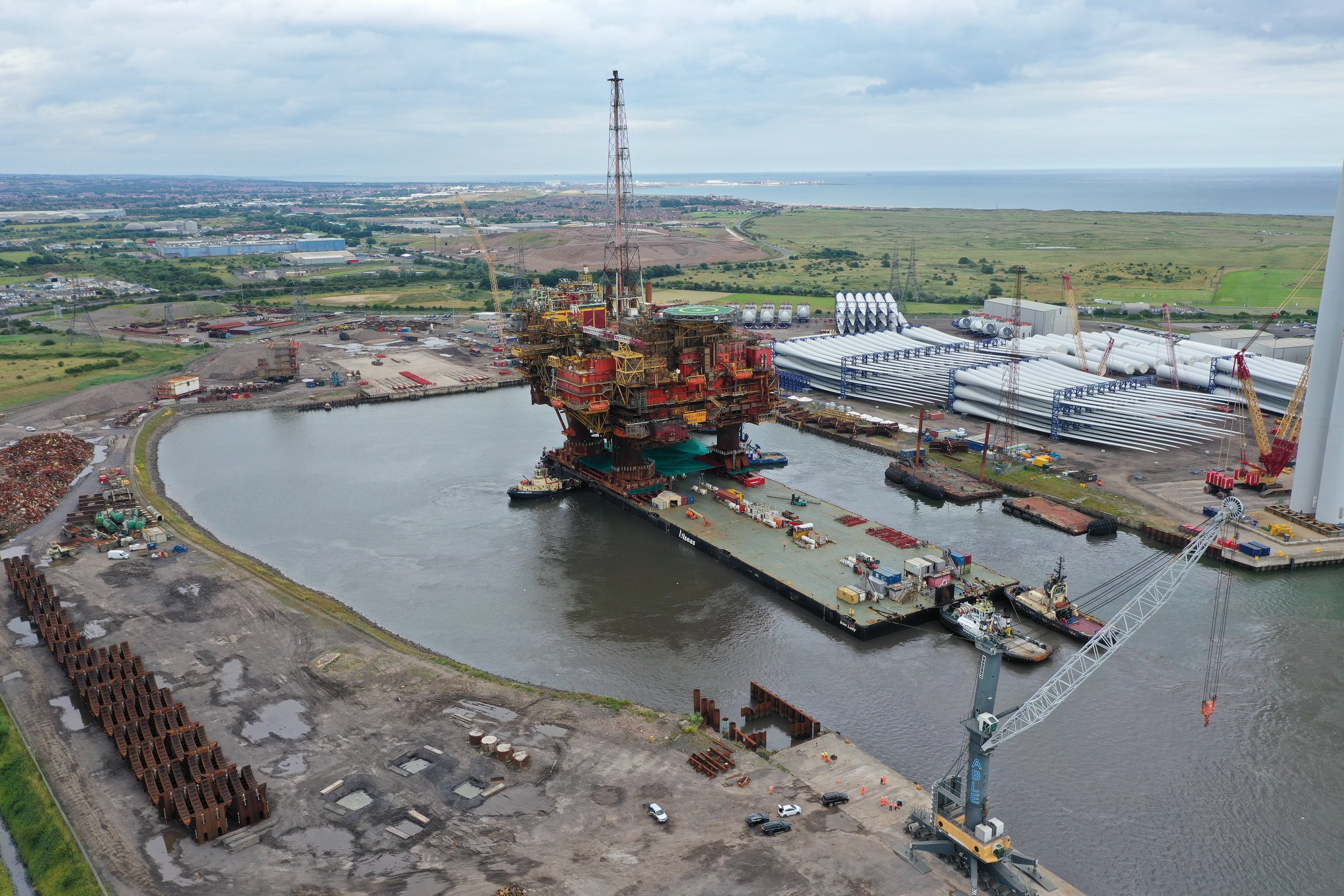 Shell Brent Charlie Rig Arrives at Able Seaton Port — Able UK