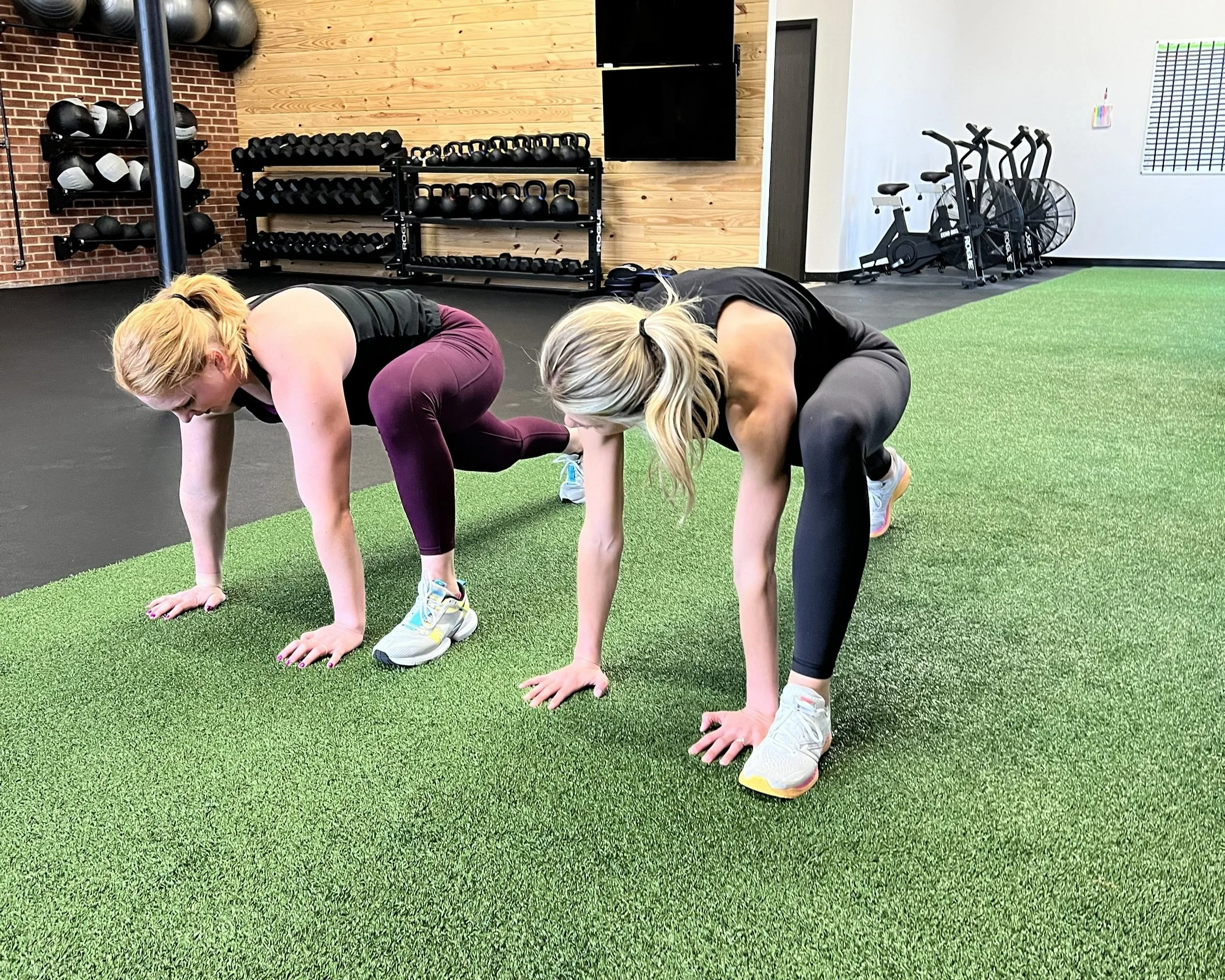 Haley+-+runners+lunge.jpg
