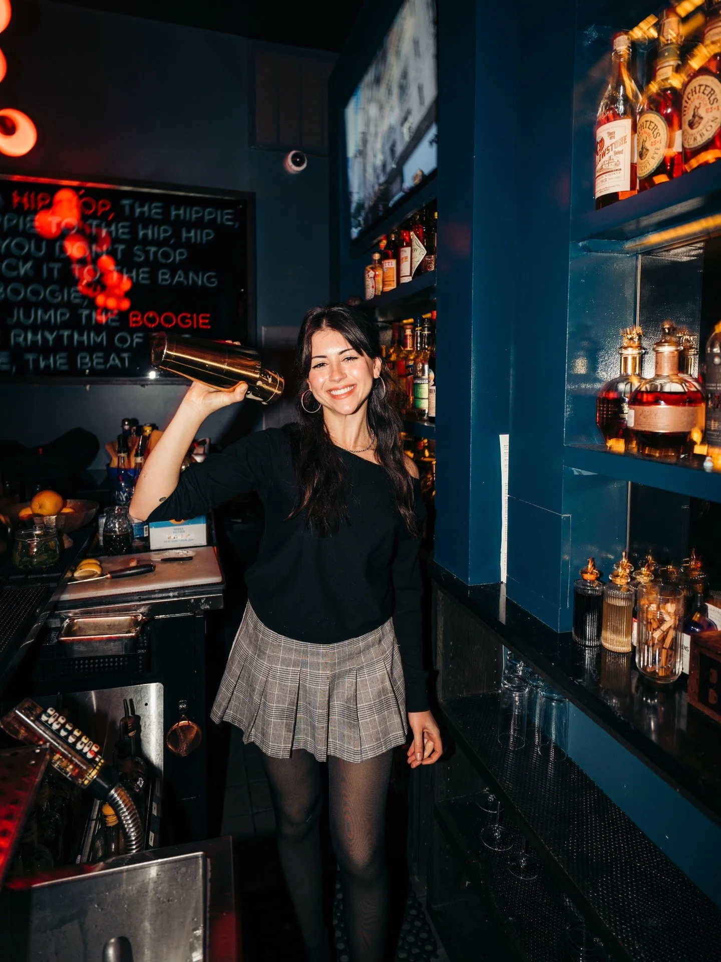 Back to regularly scheduled programming!! It&rsquo;s Friday which means GIRLS NIGHT at 9pm. Can you find the party?