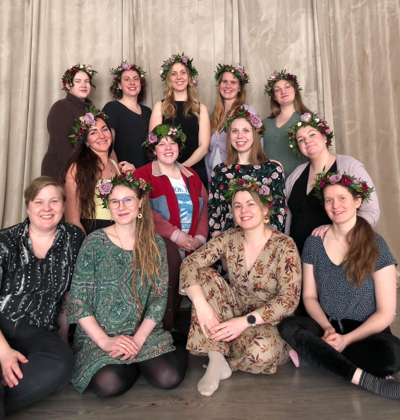 Class of 2025-2026 🌺

T&auml;n&auml;&auml;n valmistui uusi joukko ammattidoulia eri puolille Suomea, onnea kaikille! 💜

Meill&auml; oli syd&auml;nt&auml; l&auml;mmitt&auml;v&auml;t viimeiset kaksi p&auml;iv&auml;&auml; yhdess&auml; ja ylpe&auml;n&a