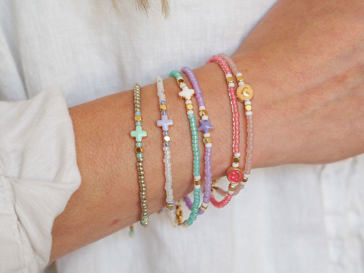 pastel-beaded-stacking-bracelets-16.jpg