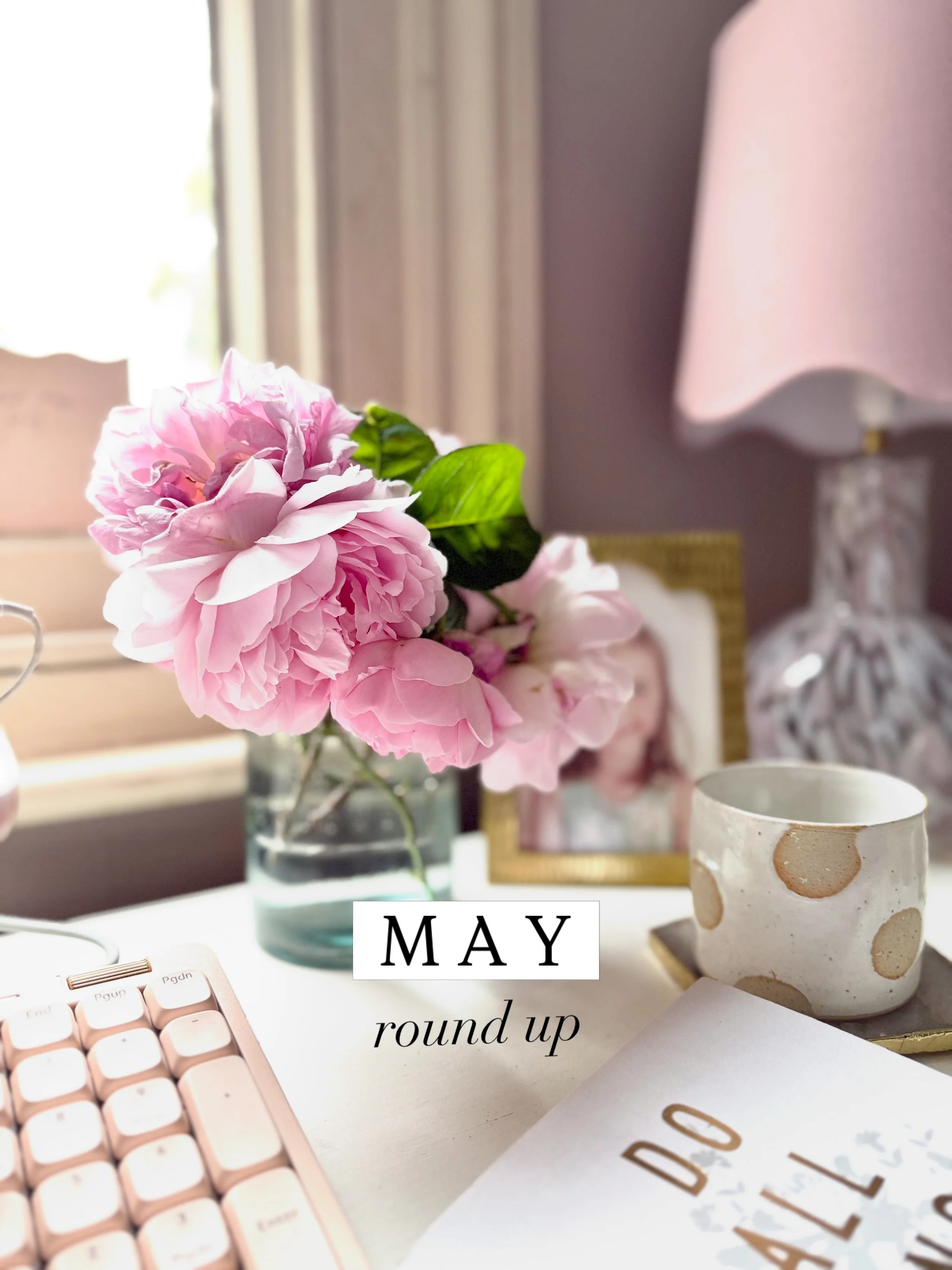 May - you were a whirlwind of client projects, insane weather and lots of creativity! 🌸🎨☀️

Excited to get my teeth into the next 6-ish weeks before my Summer break... 🤍✨