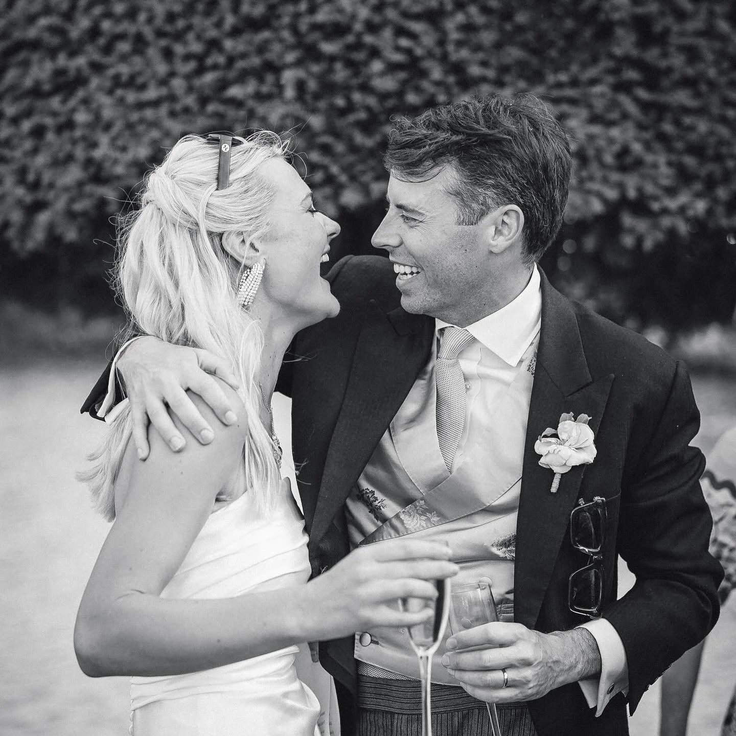 Ella and Kai June 2025
As we head into Autumn we look back at one of our gorgeous summer weddings. Working alongside the incredible @sherlockparties 
Thank you @laraarnottphotography for these gorgeous pictures
#wedding #summer #catering