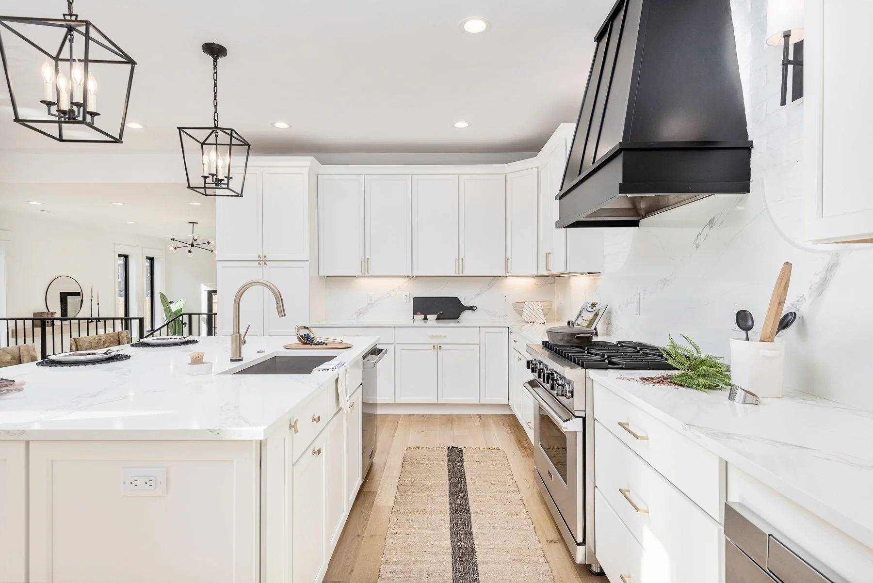 695 S Gaylord St-10.jpg