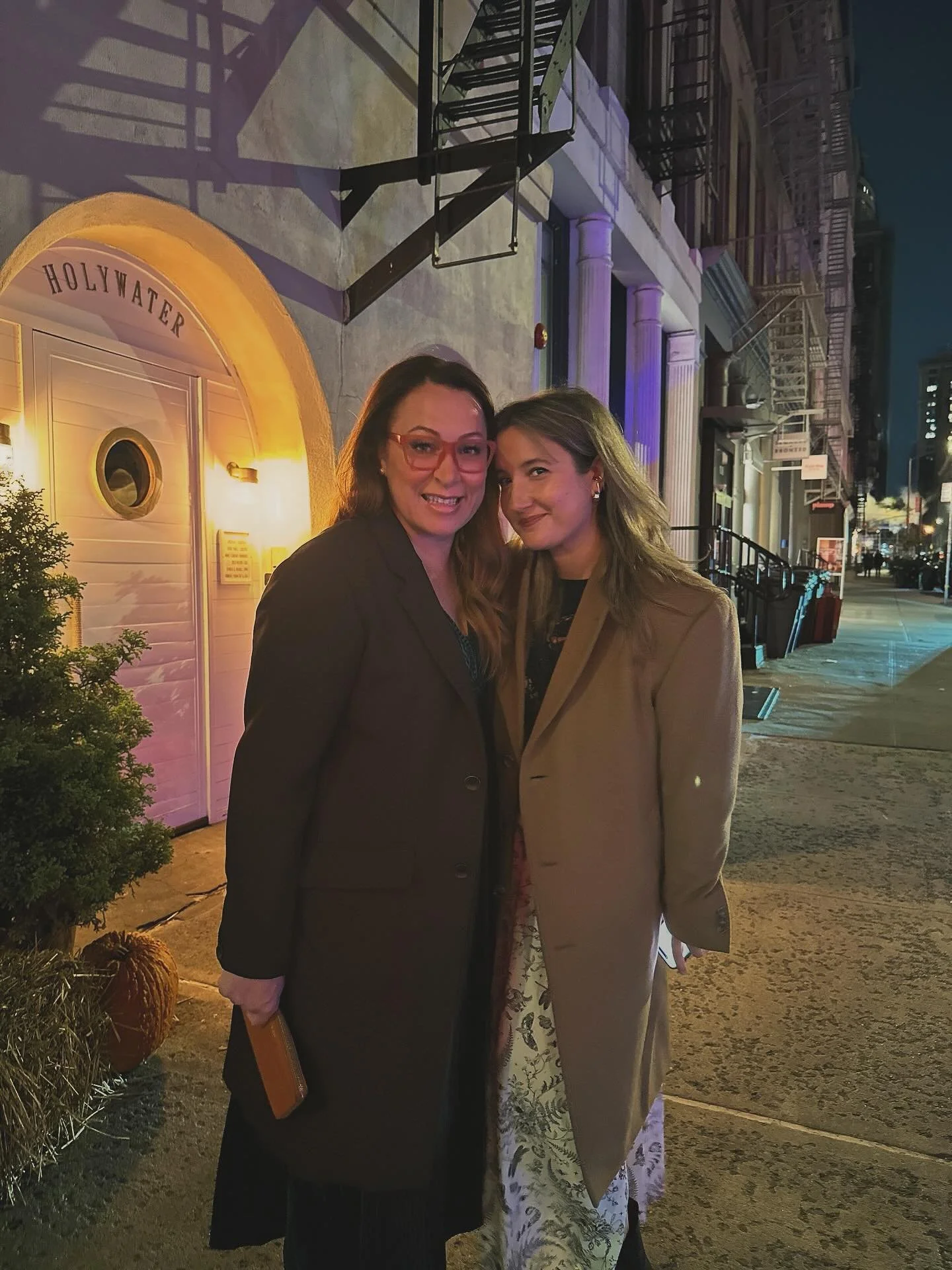 𝐍𝐨𝐭𝐡𝐢𝐧𝐠 𝐥𝐢𝐤𝐞 𝐚 𝐭𝐮𝐫𝐧 𝐚𝐧𝐝 𝐛𝐮𝐫𝐧 𝐢𝐧 𝐭𝐡𝐞 𝐜𝐢𝐭𝐲 𝐭𝐡𝐚𝐭 𝐧𝐞𝐯𝐞𝐫 𝐬𝐥𝐞𝐞𝐩𝐬.🏙️💤 𝐀𝐧𝐝 𝐧𝐞𝐢𝐭𝐡𝐞𝐫 𝐝𝐢𝐝 𝐰𝐞 𝐡𝐚𝐡𝐚.
𝐓𝐡𝐢𝐧𝐠𝐬 𝐰𝐞 𝐥𝐞𝐚𝐫𝐧𝐞𝐝 𝐟𝐫𝐨𝐦 𝐨𝐮𝐫 𝐥𝐞𝐬𝐬 𝐭𝐡𝐚𝐧 𝟐𝟒 𝐡𝐫 𝐭𝐫𝐢𝐩. 
1. 𝘐&