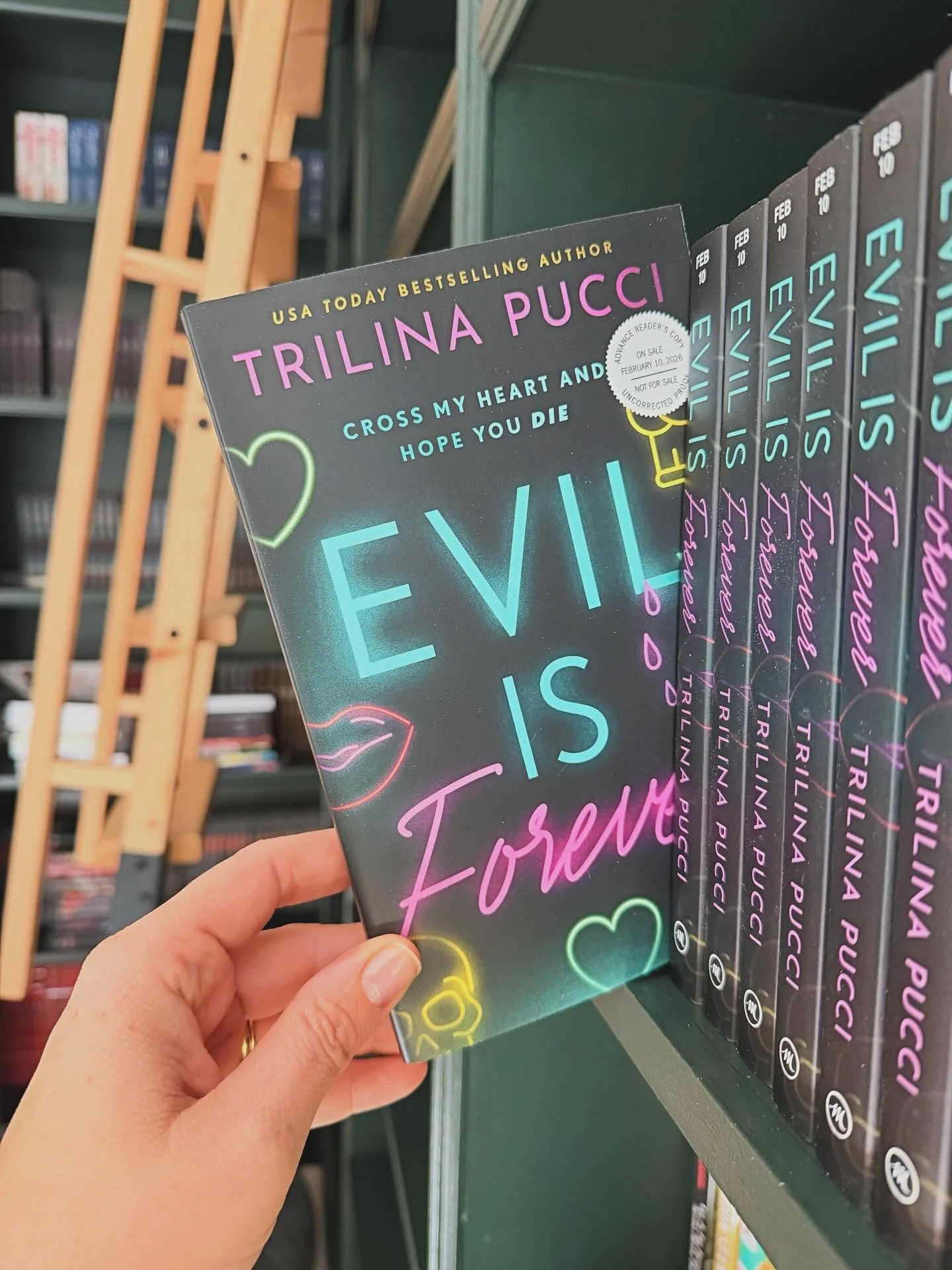 𝐈𝐧 𝐭𝐡𝐢𝐬 𝐬𝐢𝐳𝐳𝐥𝐢𝐧𝐠 𝐬𝐞𝐪𝐮𝐞𝐥 𝐭𝐨 𝑶𝒏𝒆 𝑲𝒊𝒍𝒍𝒆𝒓 𝑵𝒊𝒈𝒉𝒕, 𝐚 𝐬𝐩𝐞𝐜𝐢𝐚𝐥 𝐞𝐟𝐟𝐞𝐜𝐭𝐬 𝐚𝐫𝐭𝐢𝐬𝐭 𝐚𝐧𝐝 𝐚 𝐡𝐨𝐭𝐬𝐡𝐨𝐭 𝐜𝐡𝐞𝐟 𝐩𝐮𝐭 𝐭𝐡𝐞𝐢𝐫 𝐬𝐡𝐚𝐫𝐞𝐝 𝐩𝐚𝐬𝐭 𝐭𝐨 𝐭𝐡𝐞 𝐭𝐞𝐬𝐭 𝐭𝐨 𝐬𝐮𝐫𝐯𝐢𝐯𝐞 𝐚 𝐬𝐭?